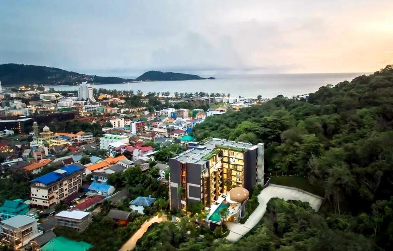 Private At Emerald Terrace *