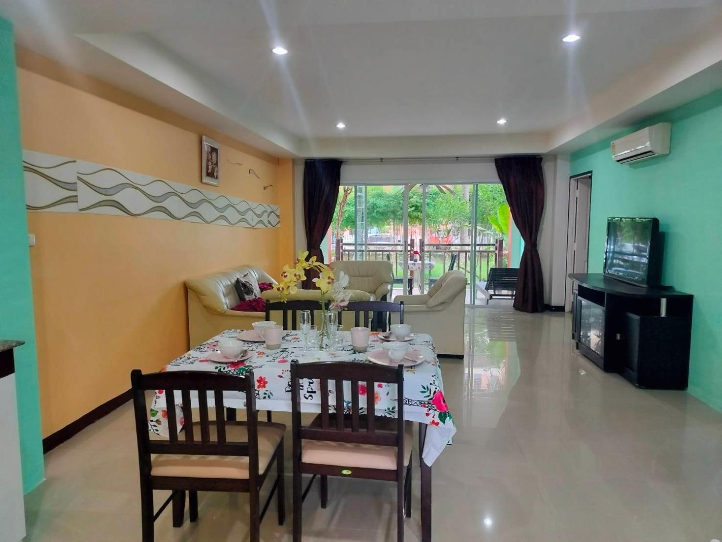 By Deluk Apartment Rawai