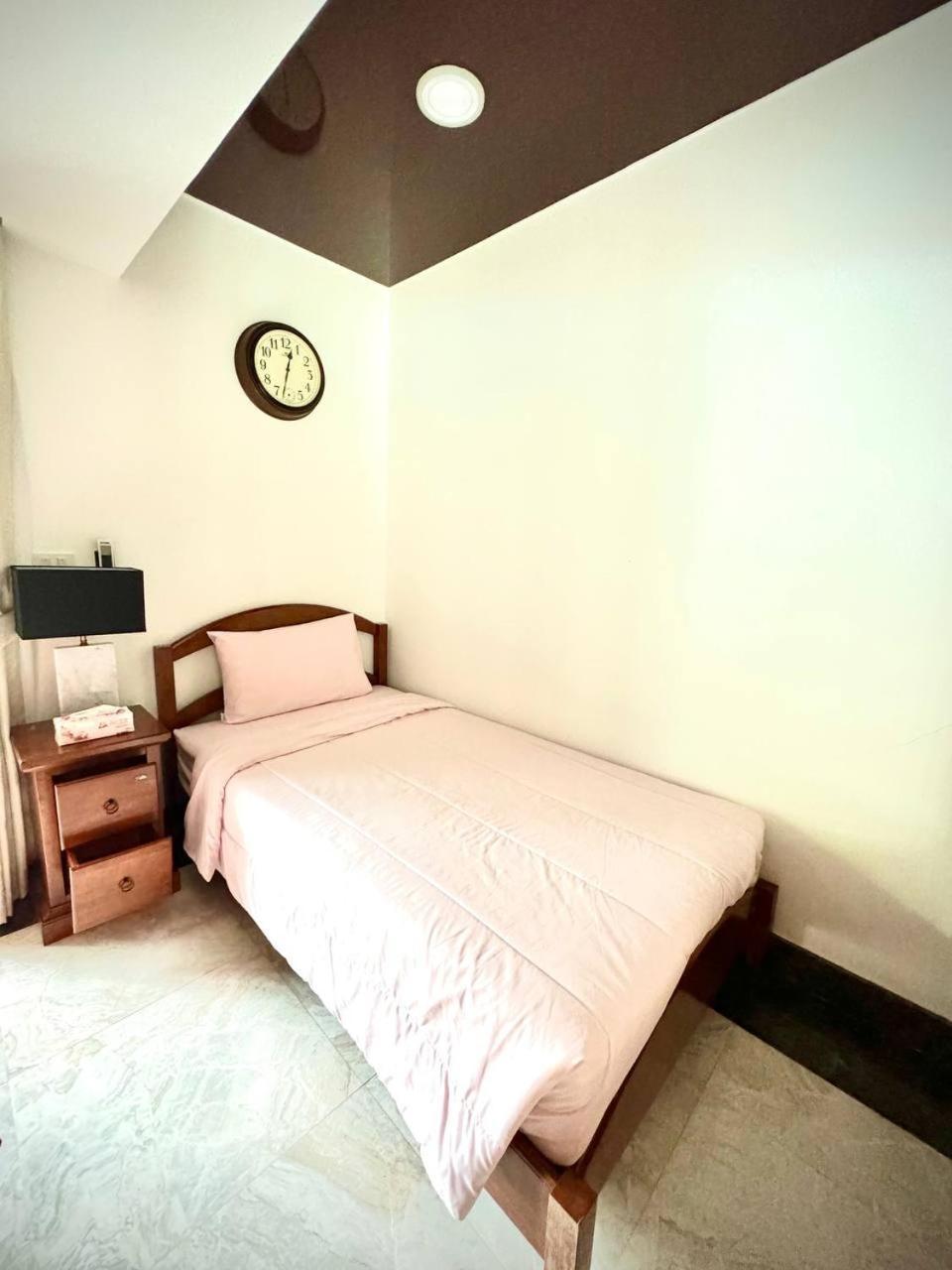 7 Bedrooms Ban Mai Chalae