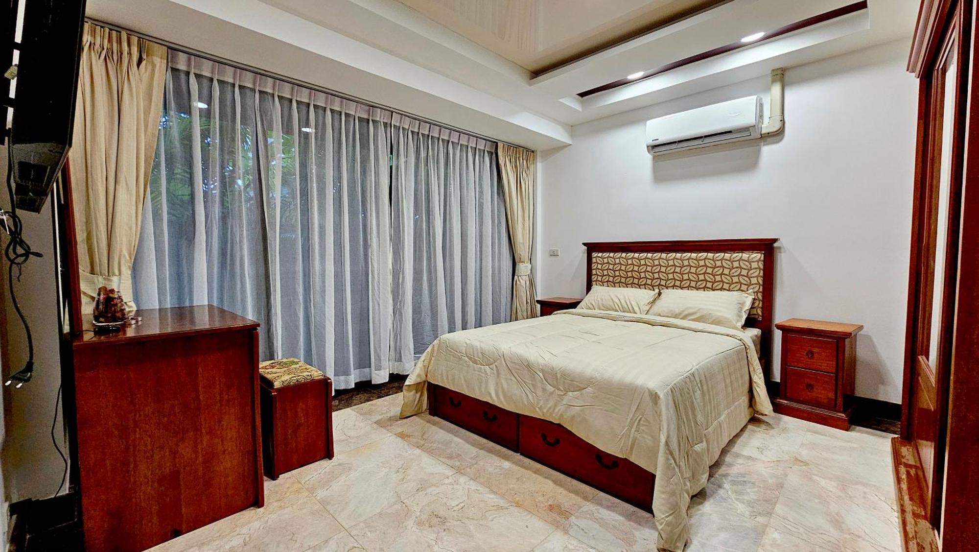 7 Bedrooms Villa Ban Mai Chalae