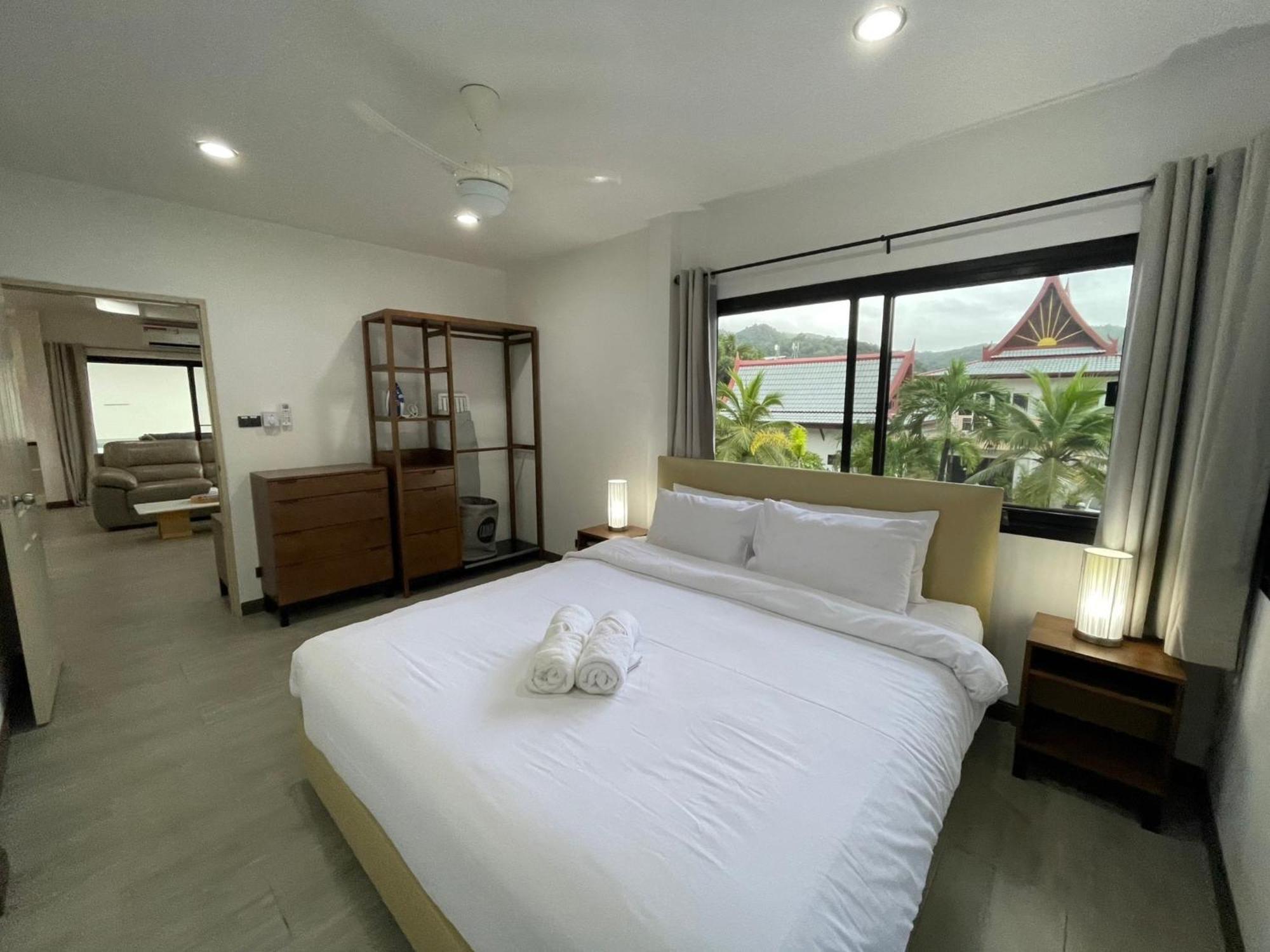Apartment Fantasy - 2 Bedroom Pool View -