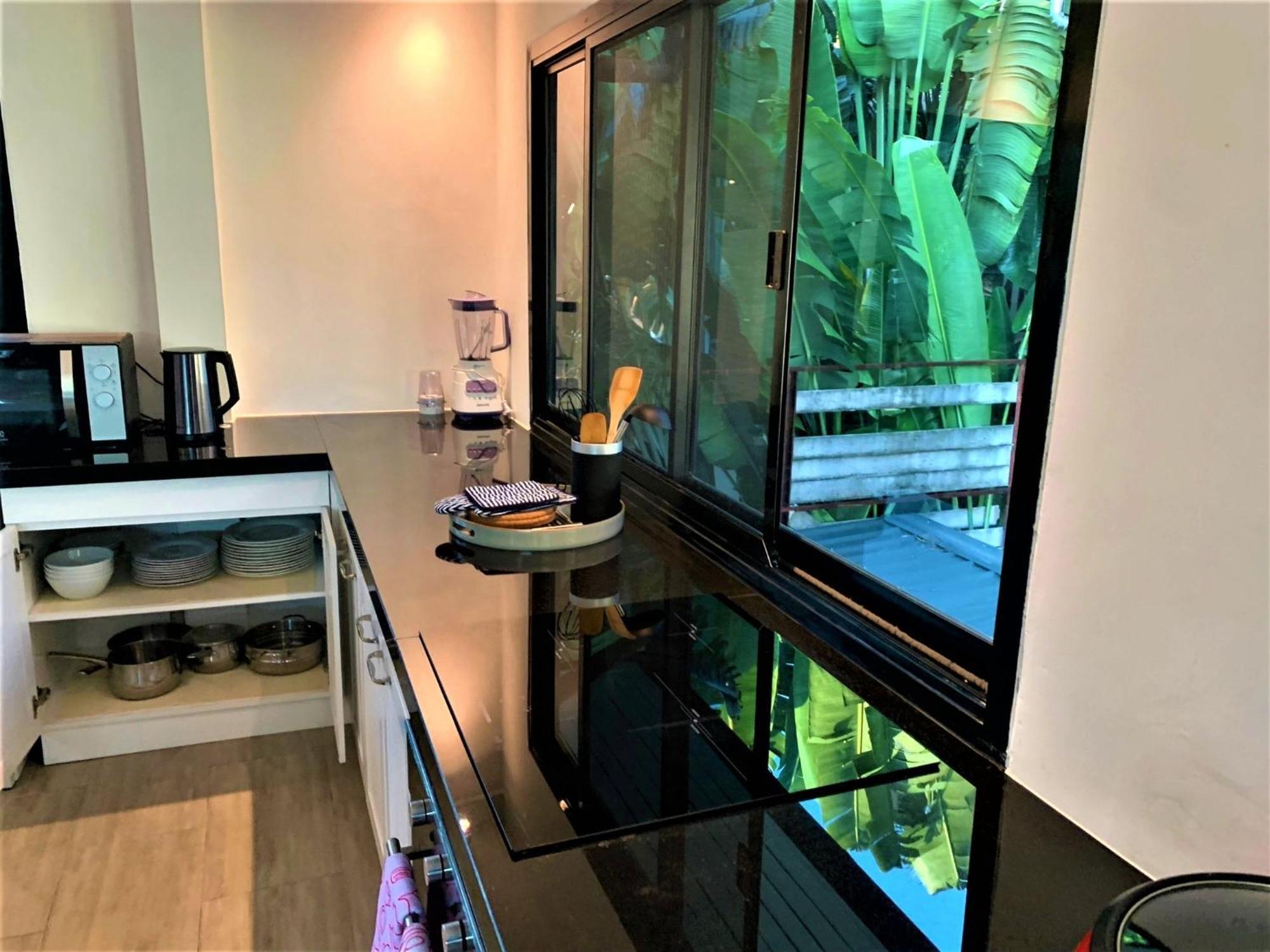 Apartment Fantasy - 2 Bedroom Pool View - *