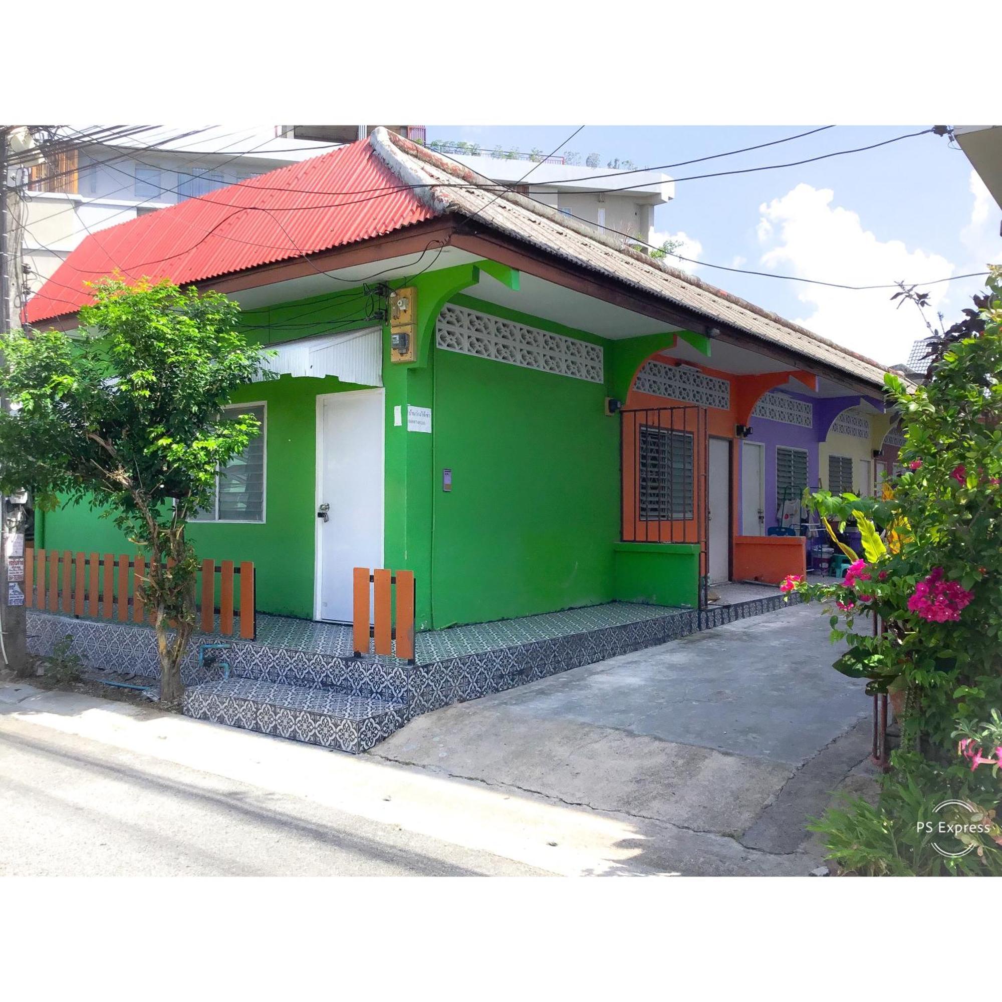 Phuket Town Budget House - Aircon #1 *
