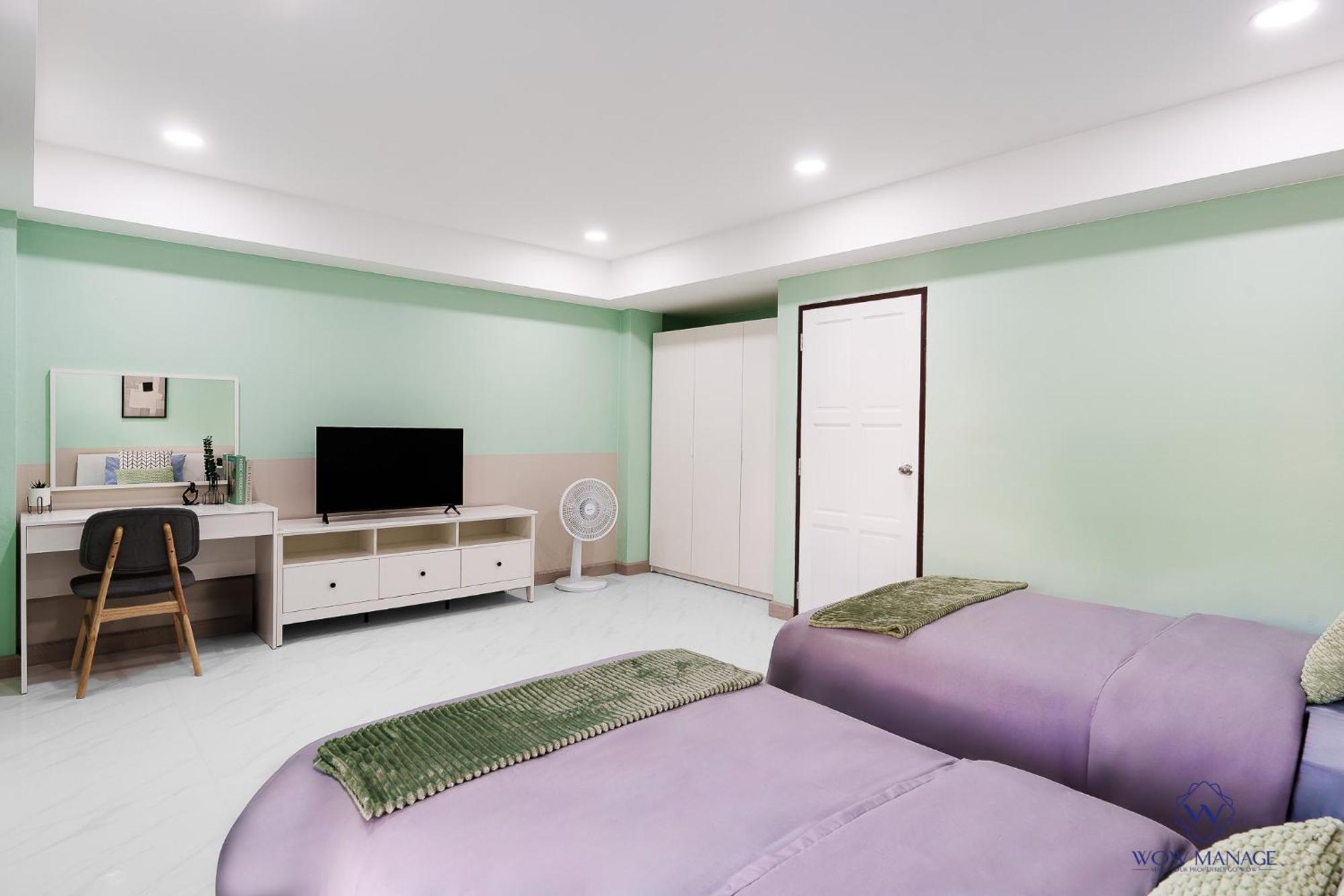 Apartment Enjoy Sunset Rainbow Alley - Wow Townhouse At Hill Patong