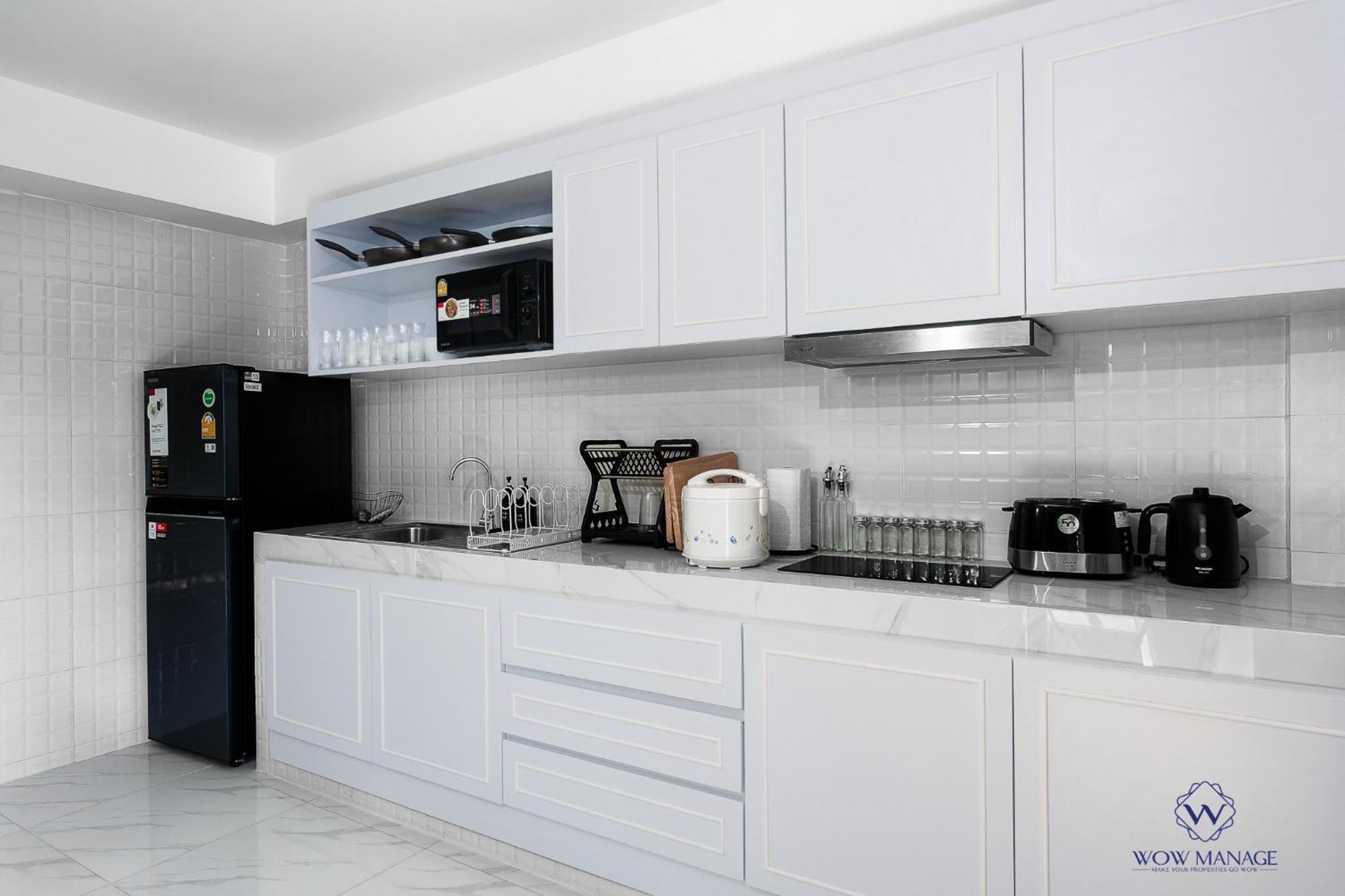 Enjoy Sunset Rainbow Alley - Wow Townhouse At Hill Patong