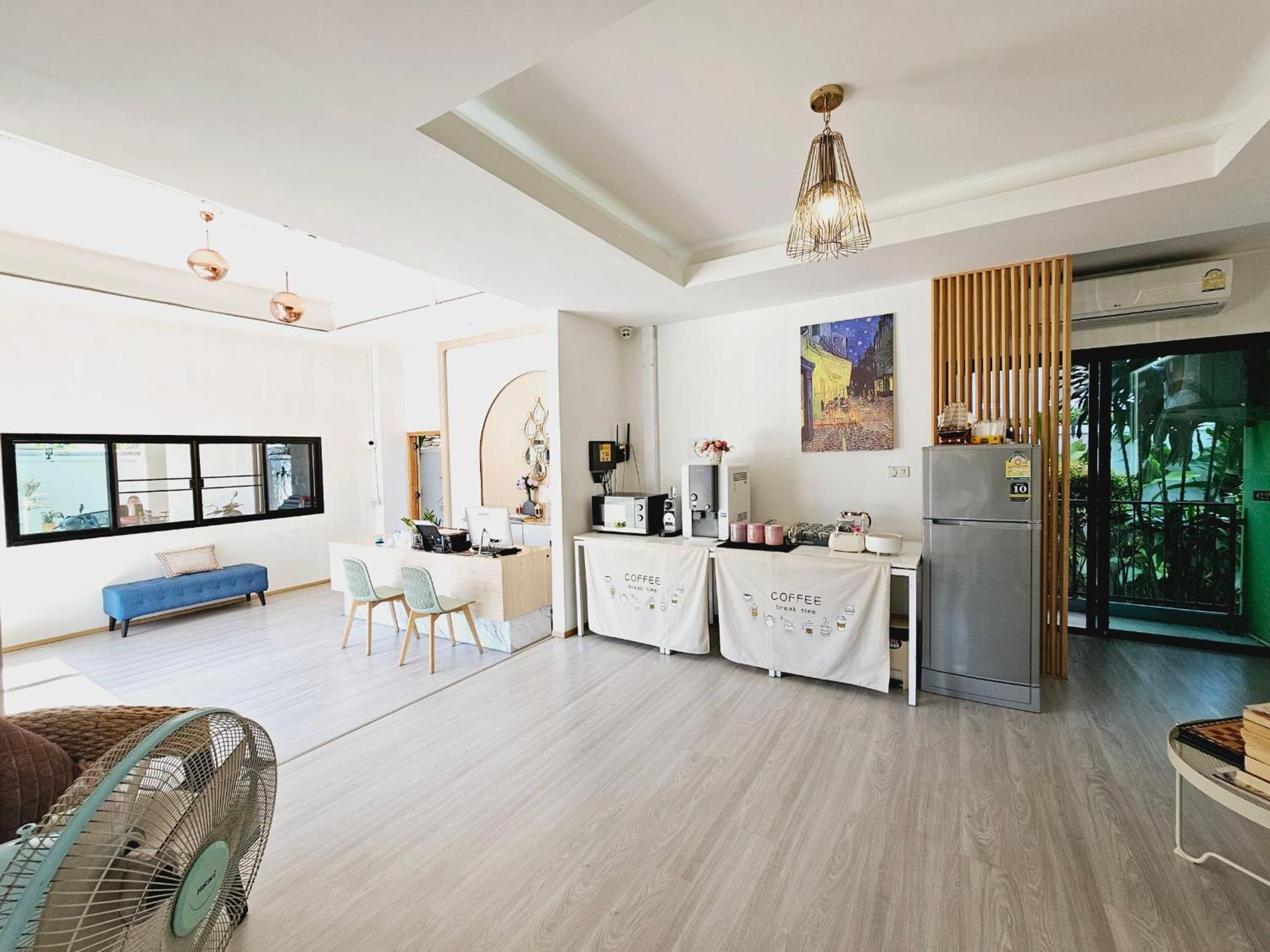 Stayhere@airport Service * Ban Bo Han