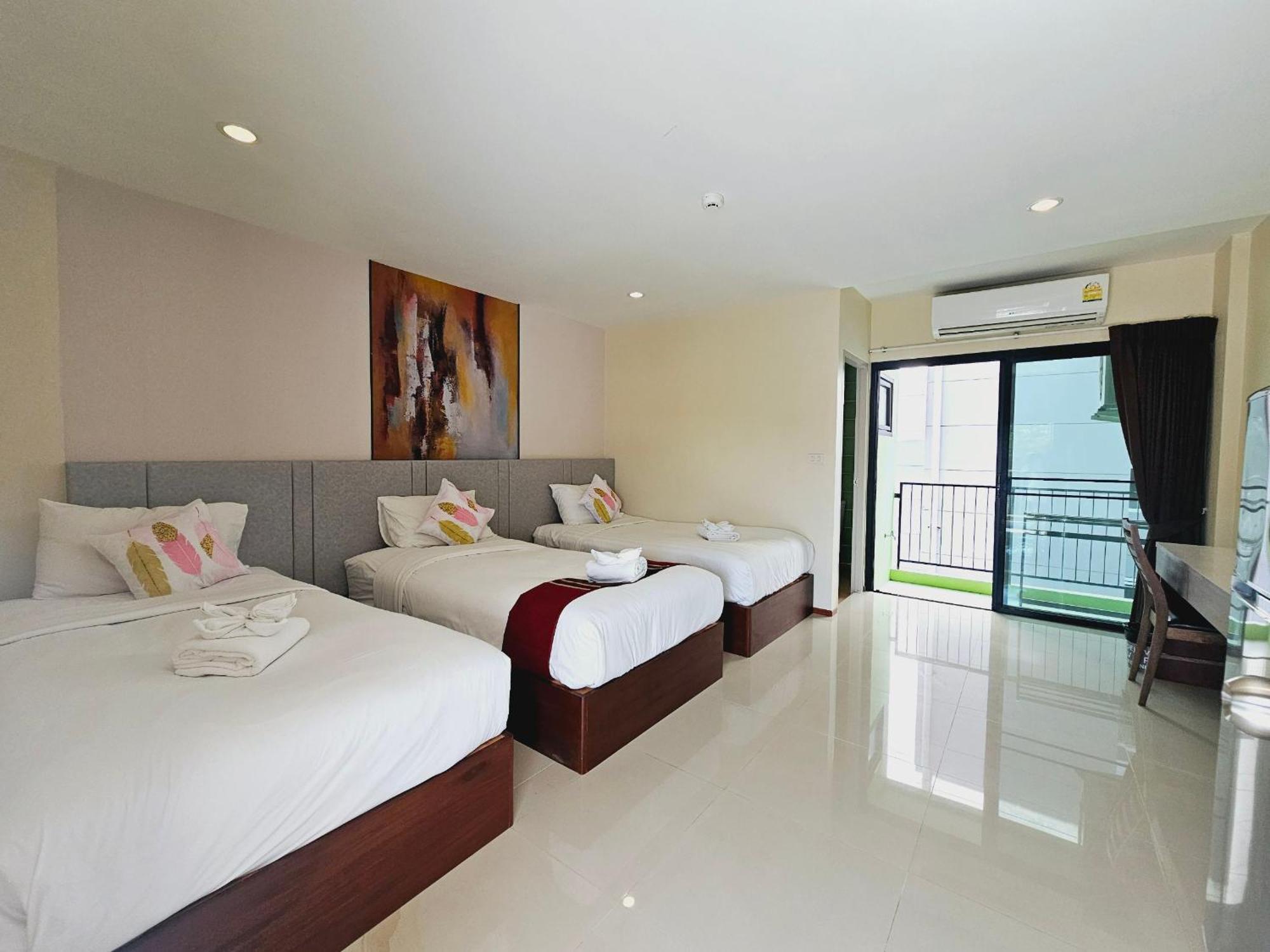 Stayhere@airport Service *