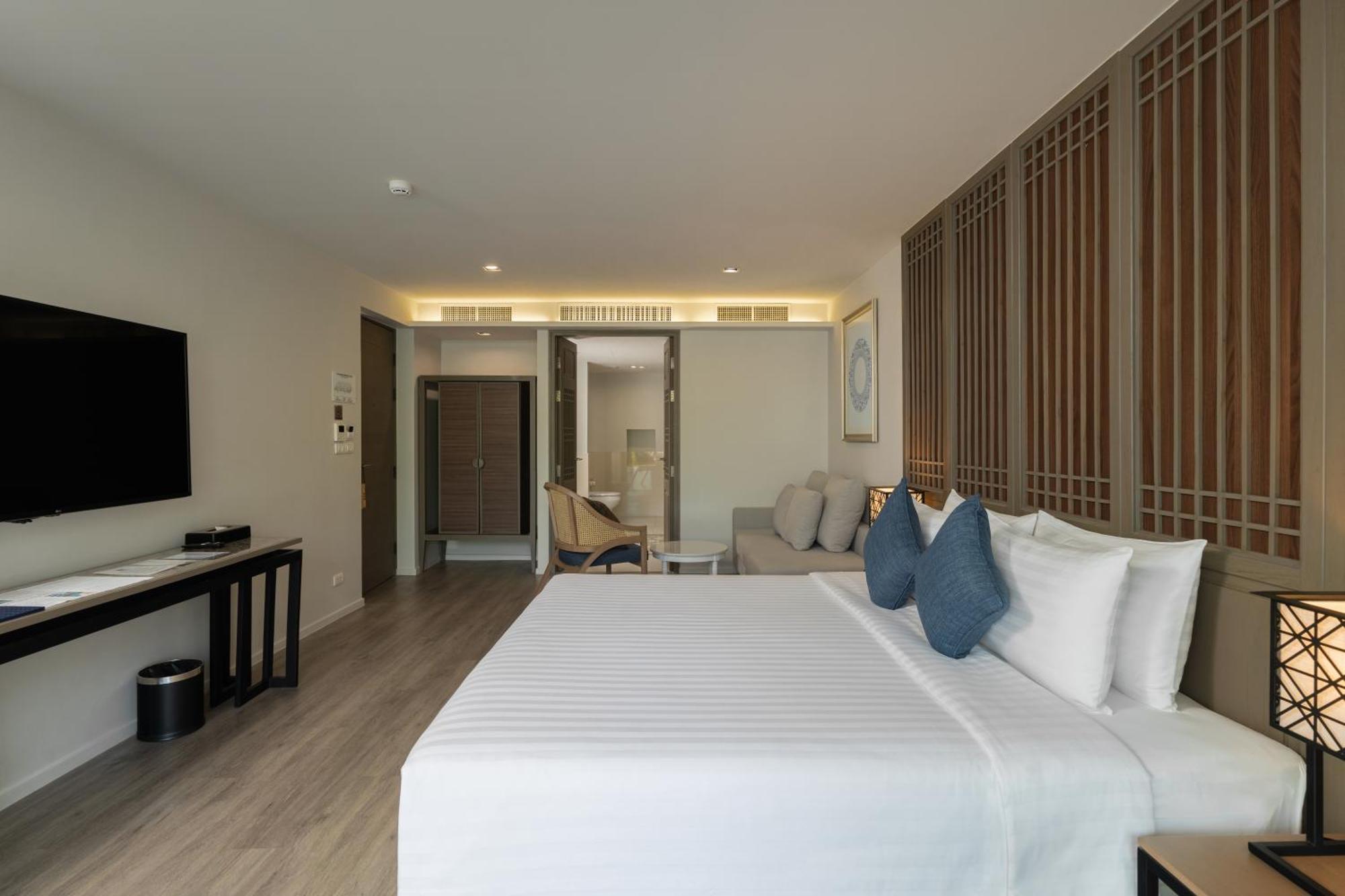 Hotel Bella Nara Phuket Naiyang 5*