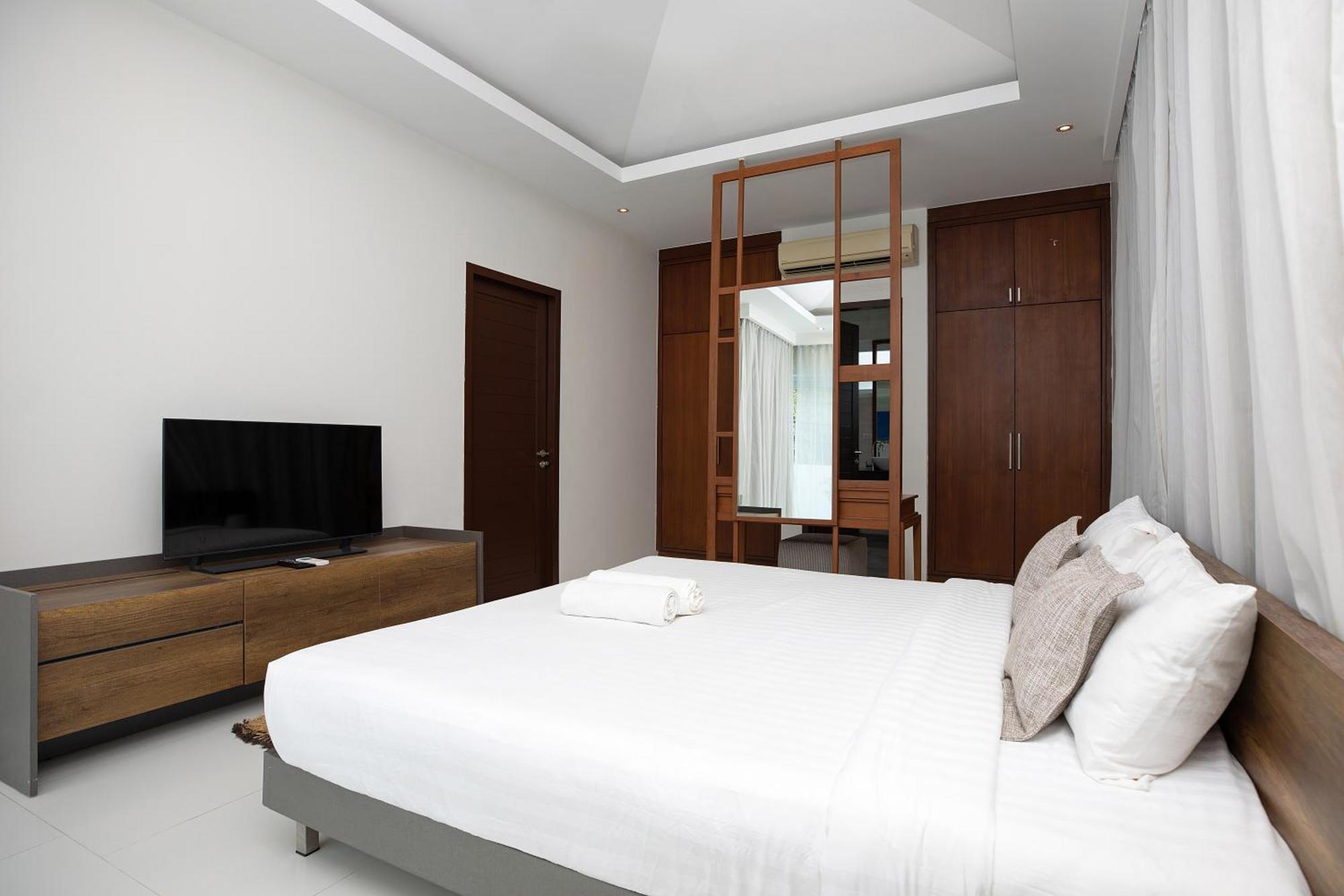 2br Miami-style Pool In Kamala, Janine Villa