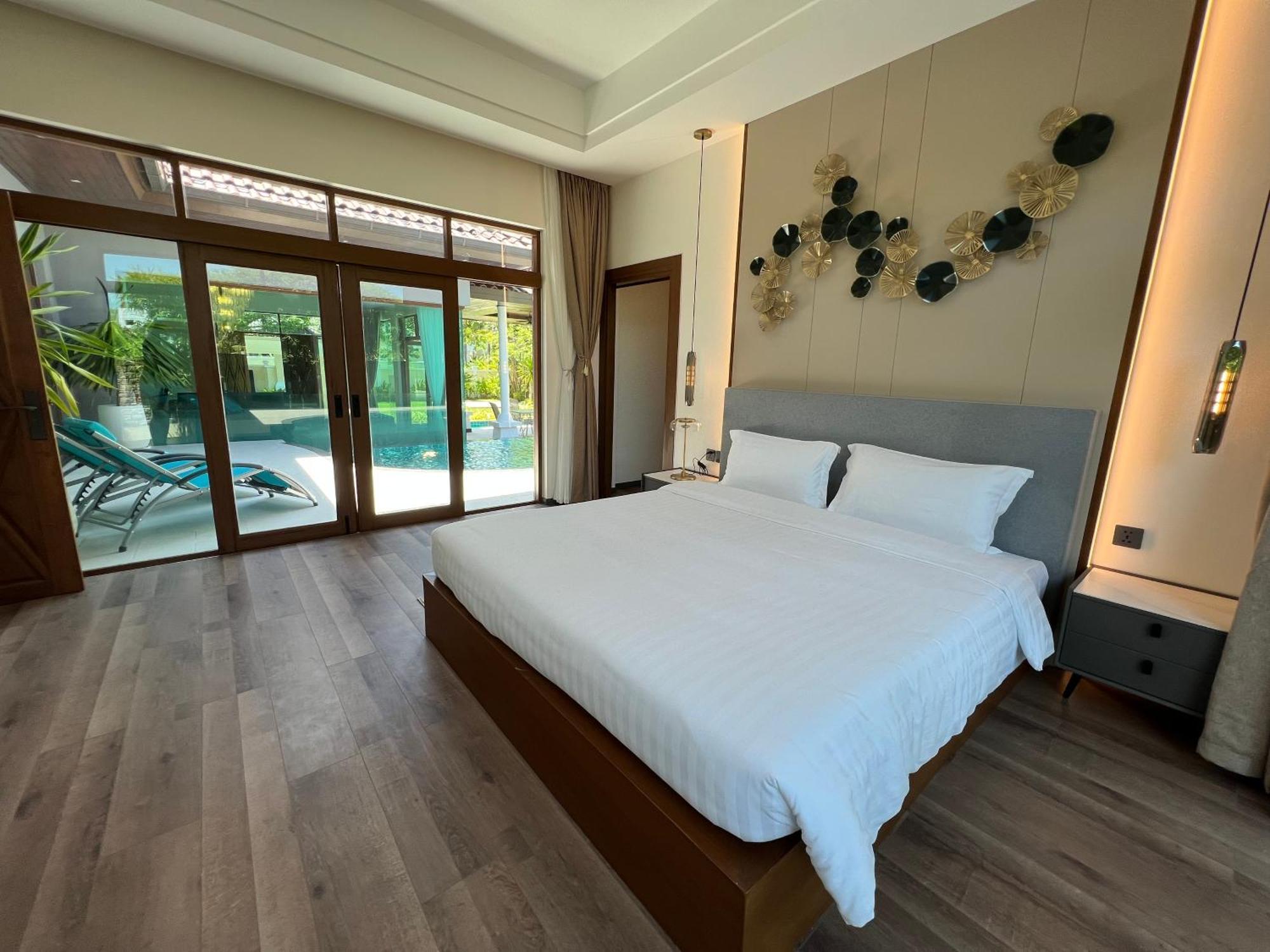 Villa 奢华泳池花园别墅步行到海滩 *