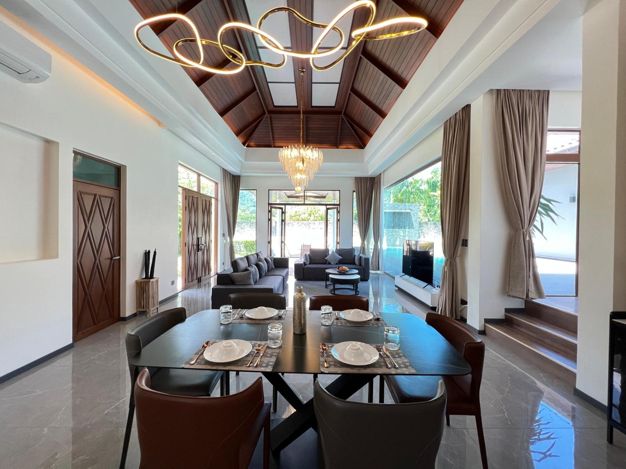 奢华泳池花园别墅步行到海滩 Villa
