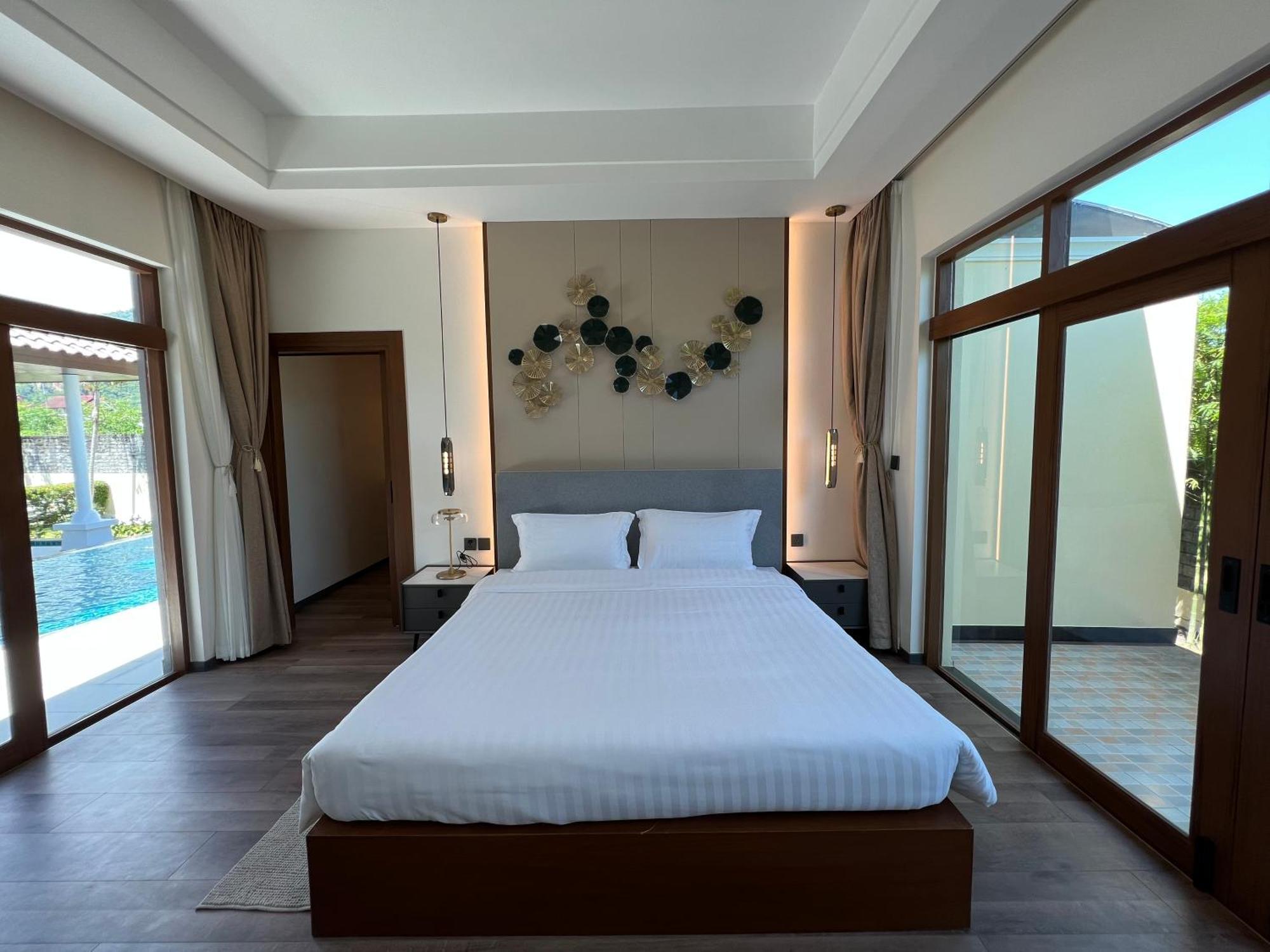 奢华泳池花园别墅步行到海滩 Villa Phuket
