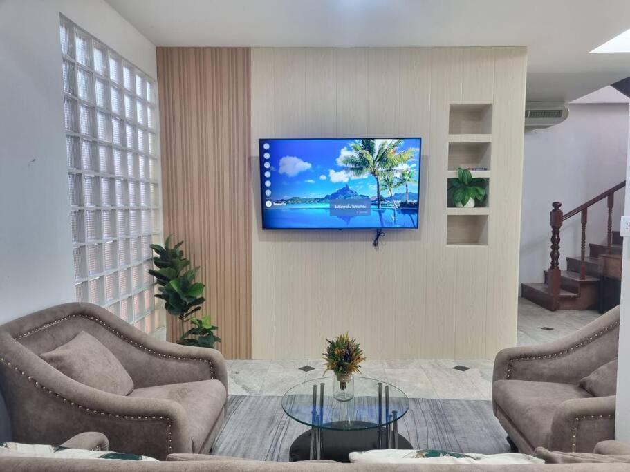Cozy 4 Bedrooms Patong,7mins. Walk Beach/10mns.bangla Rd Villa Patong