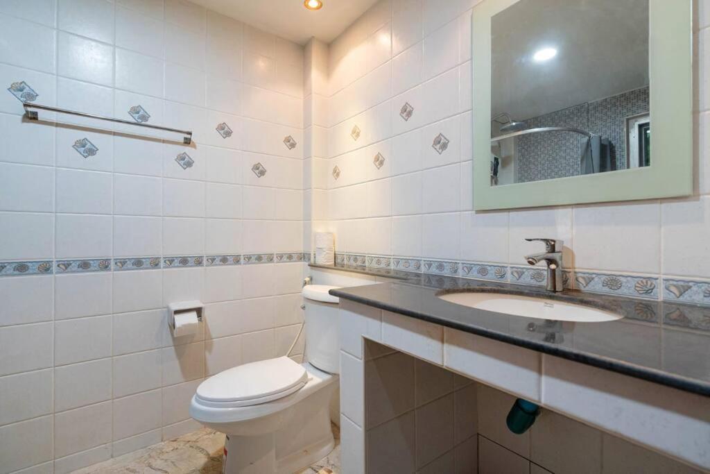 Villa Cozy 4 Bedrooms Patong,7mins. Walk Beach/10mns.bangla Rd Patong