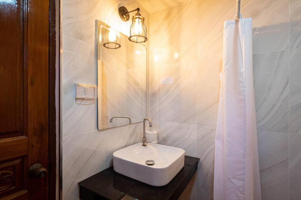 Cozy 4 Bedrooms Patong,7mins. Walk Beach/10mns.bangla Rd * Patong