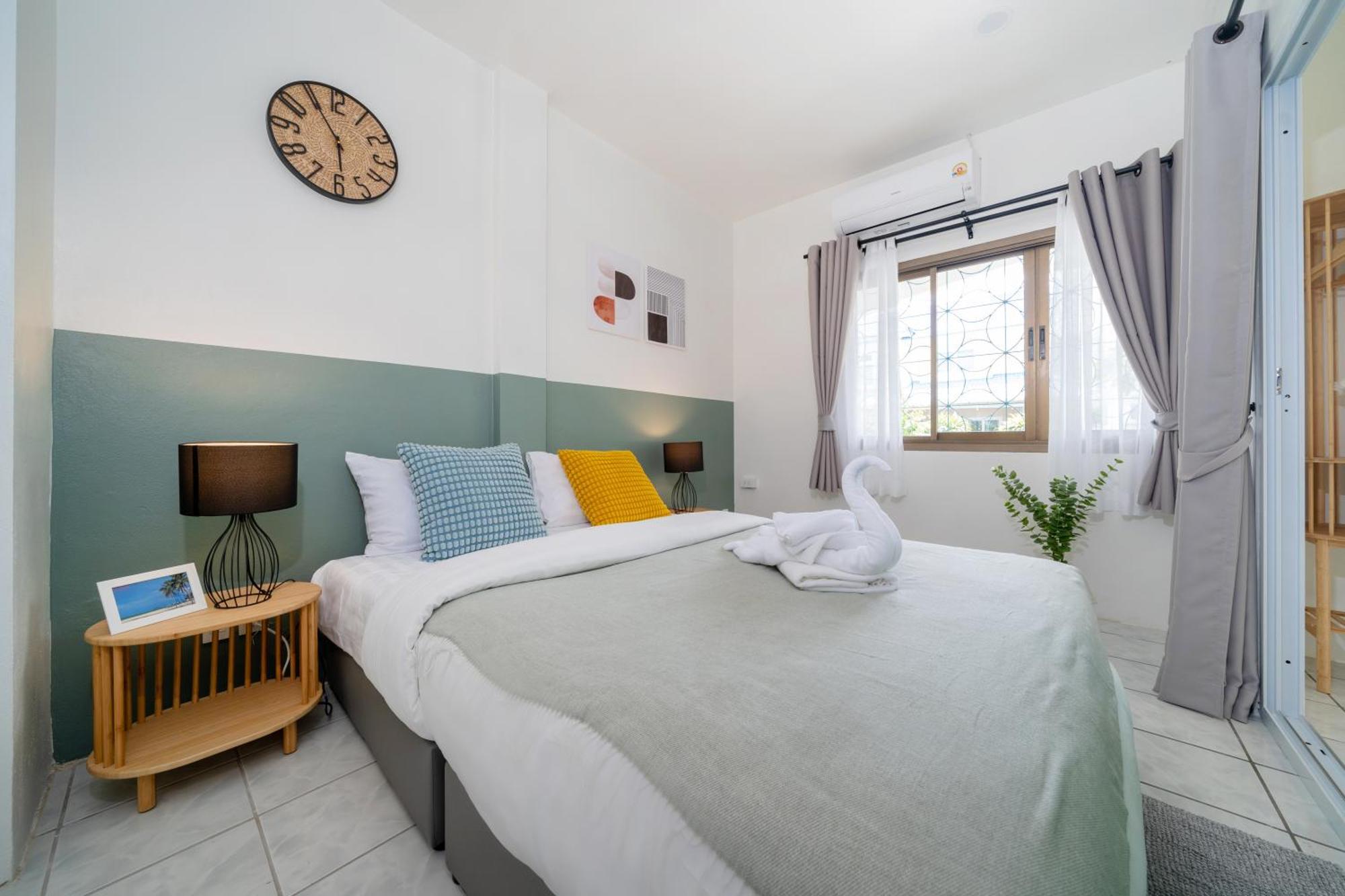 5 Mins Walk Bangla,beach,3br Holiday home *