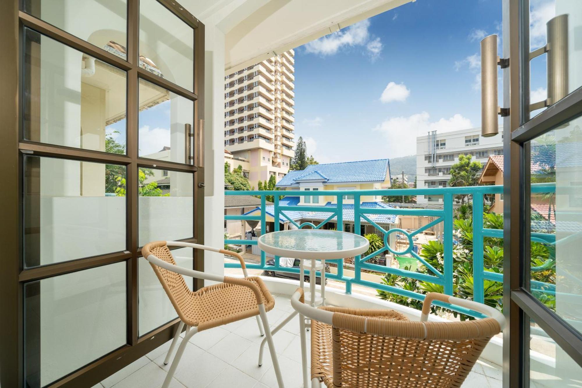 5 Mins Walk Bangla,beach,3br * Patong