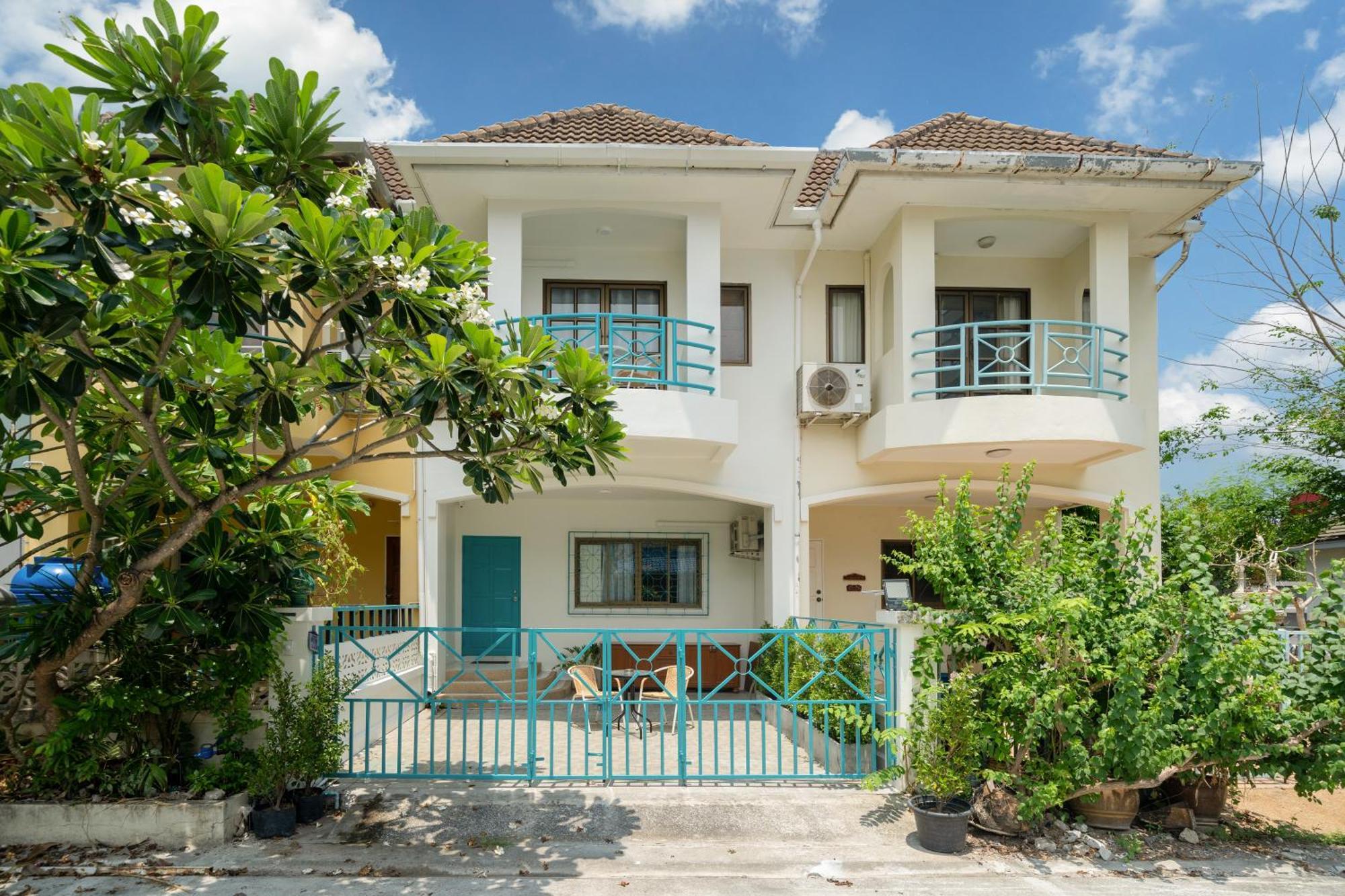 5 Mins Walk Bangla,beach,3br * Patong