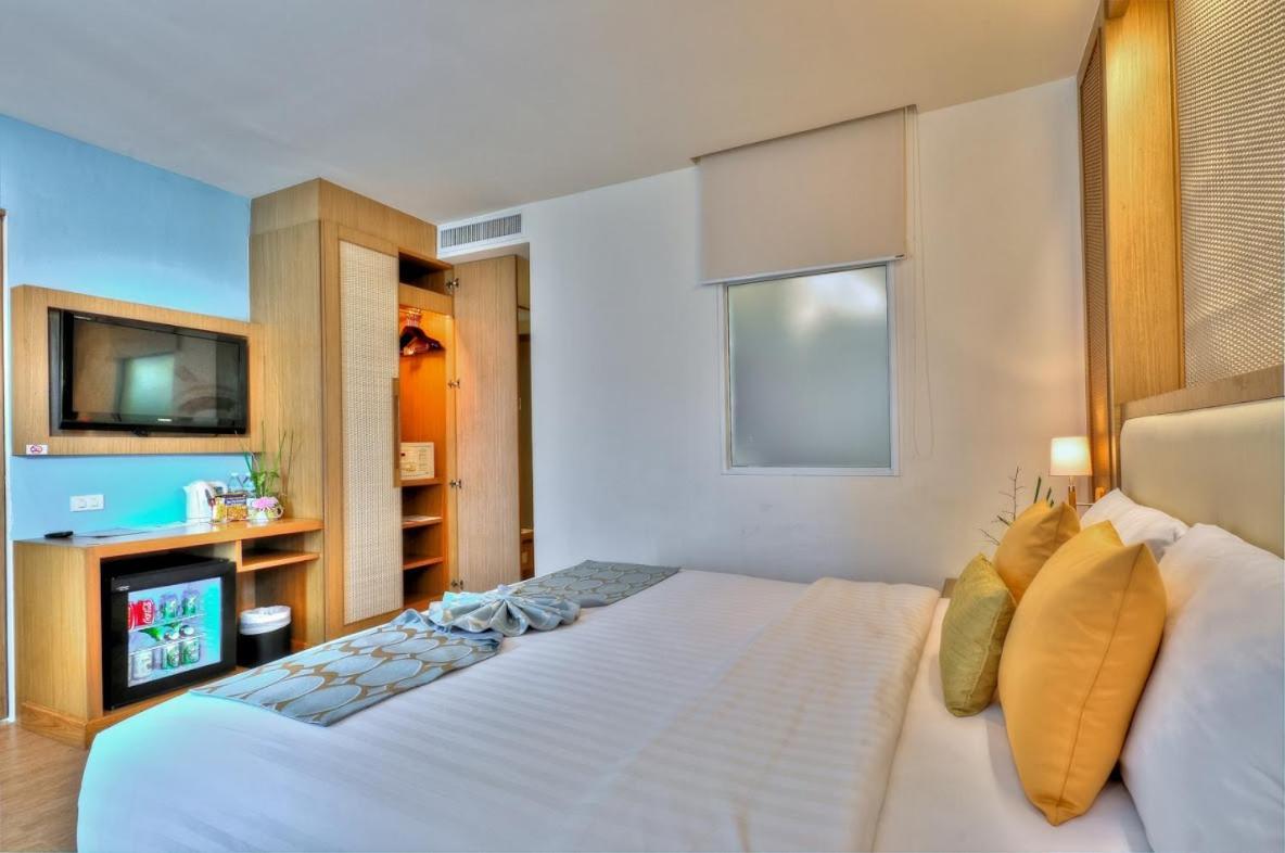 Ashlee Plaza & Patong