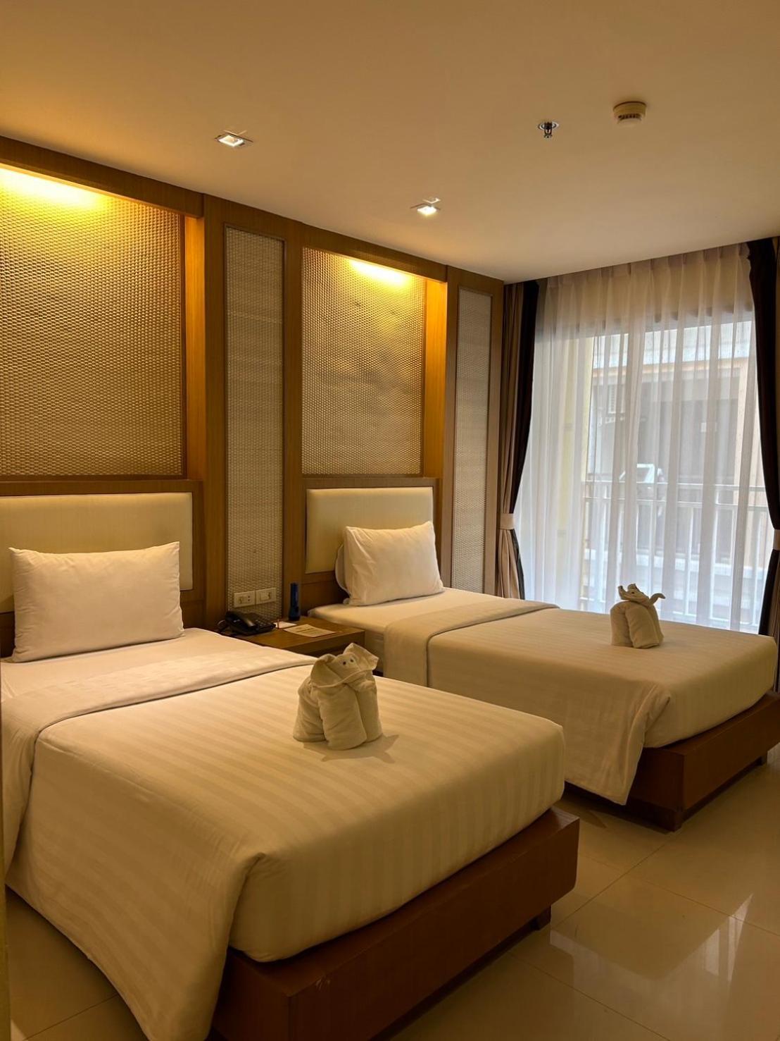 Hotel Ashlee Plaza &