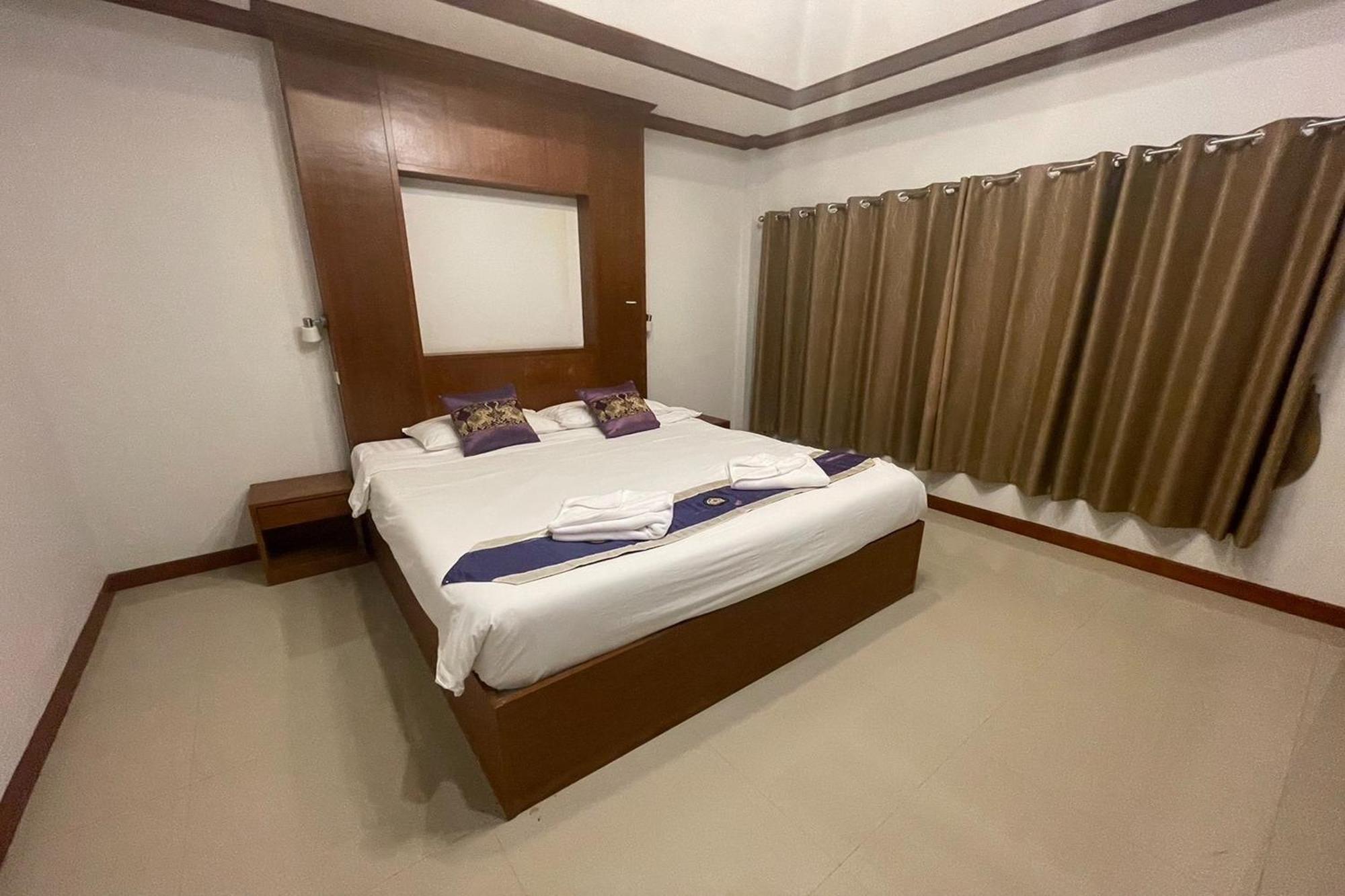 Airport Hotel 3*