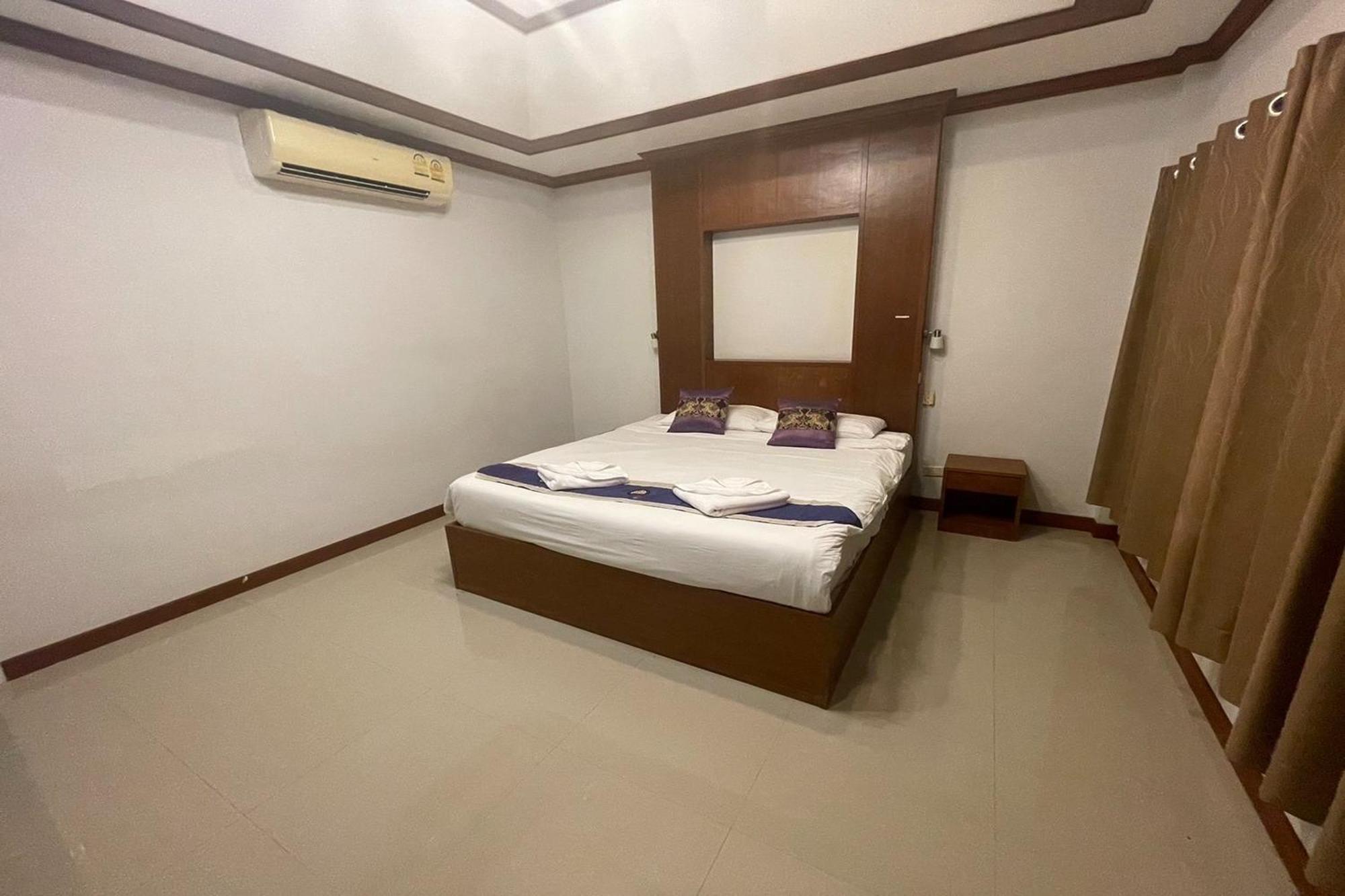 Airport Hotel 3*