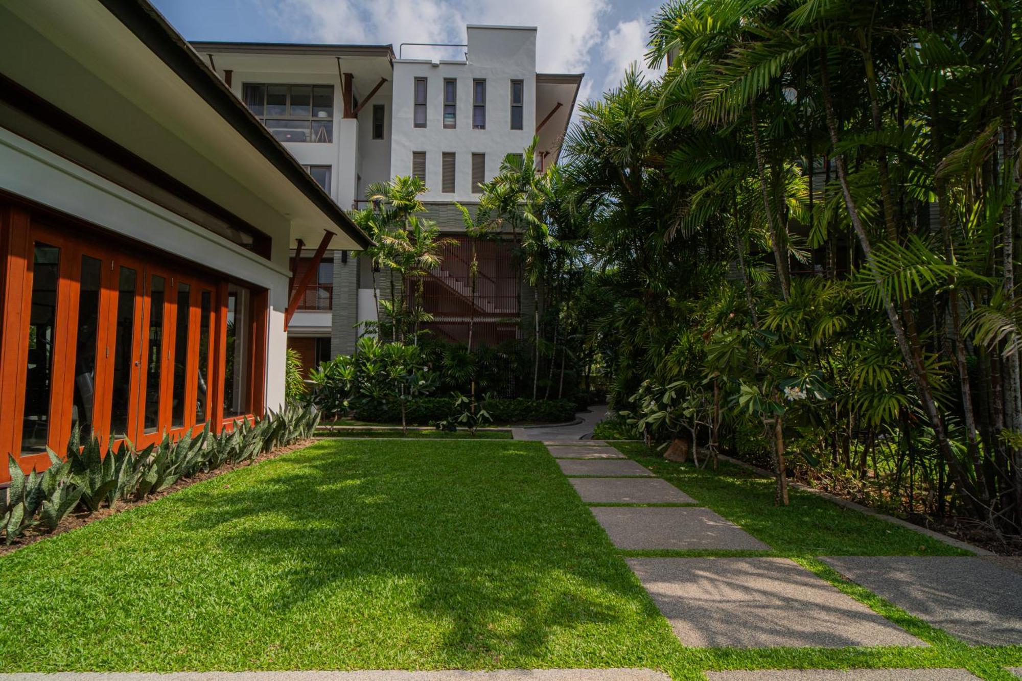 Pangsapuri Modern Beachfront *