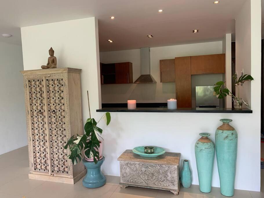 Apartment Stylish 5 Minutes Walk From Layan