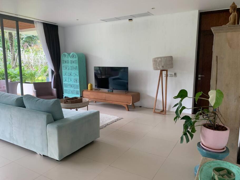 Apartment Stylish 5 Minutes Walk From Layan Phuket