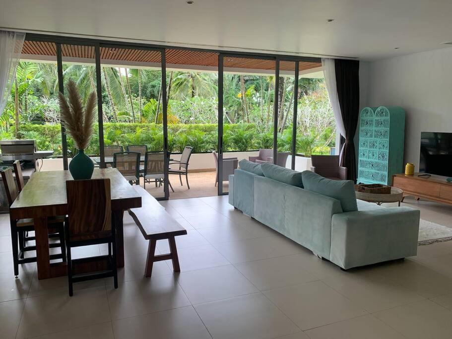 Stylish 5 Minutes Walk From Layan Apartment Phuket