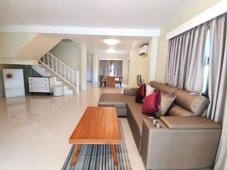 Townhouse Apartment *