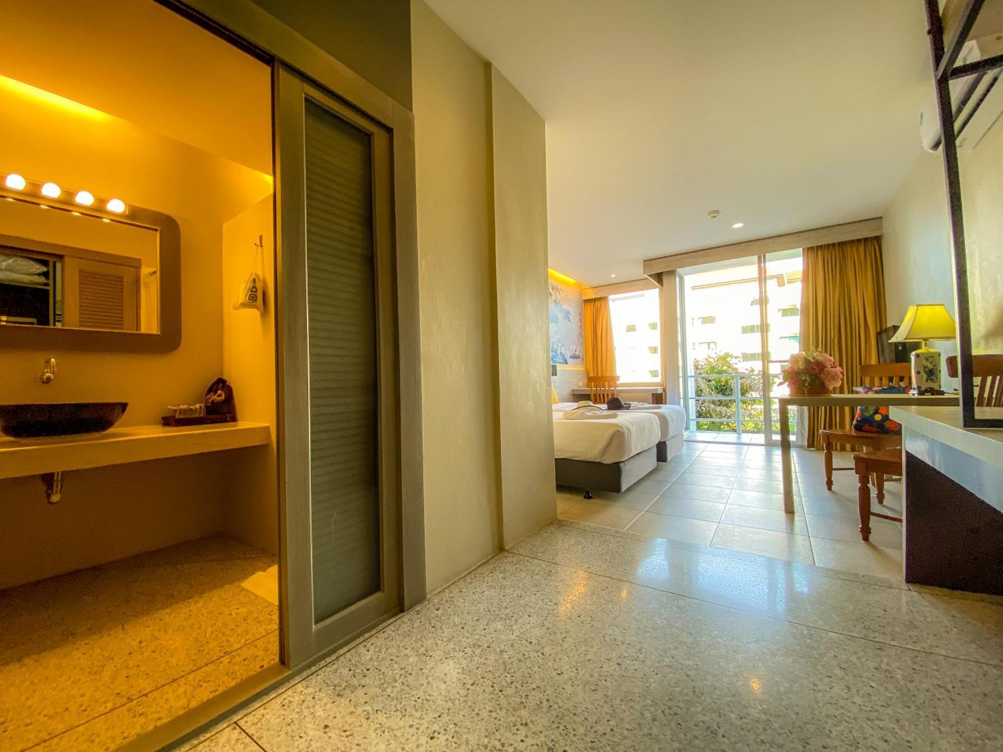 Hotel Sino House - Sha Plus 3*