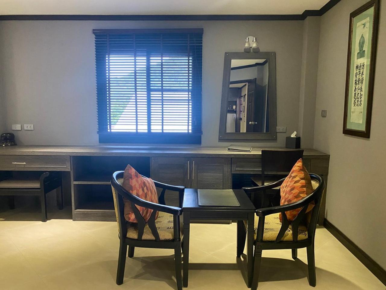 Naiya Buree Boutique 4*