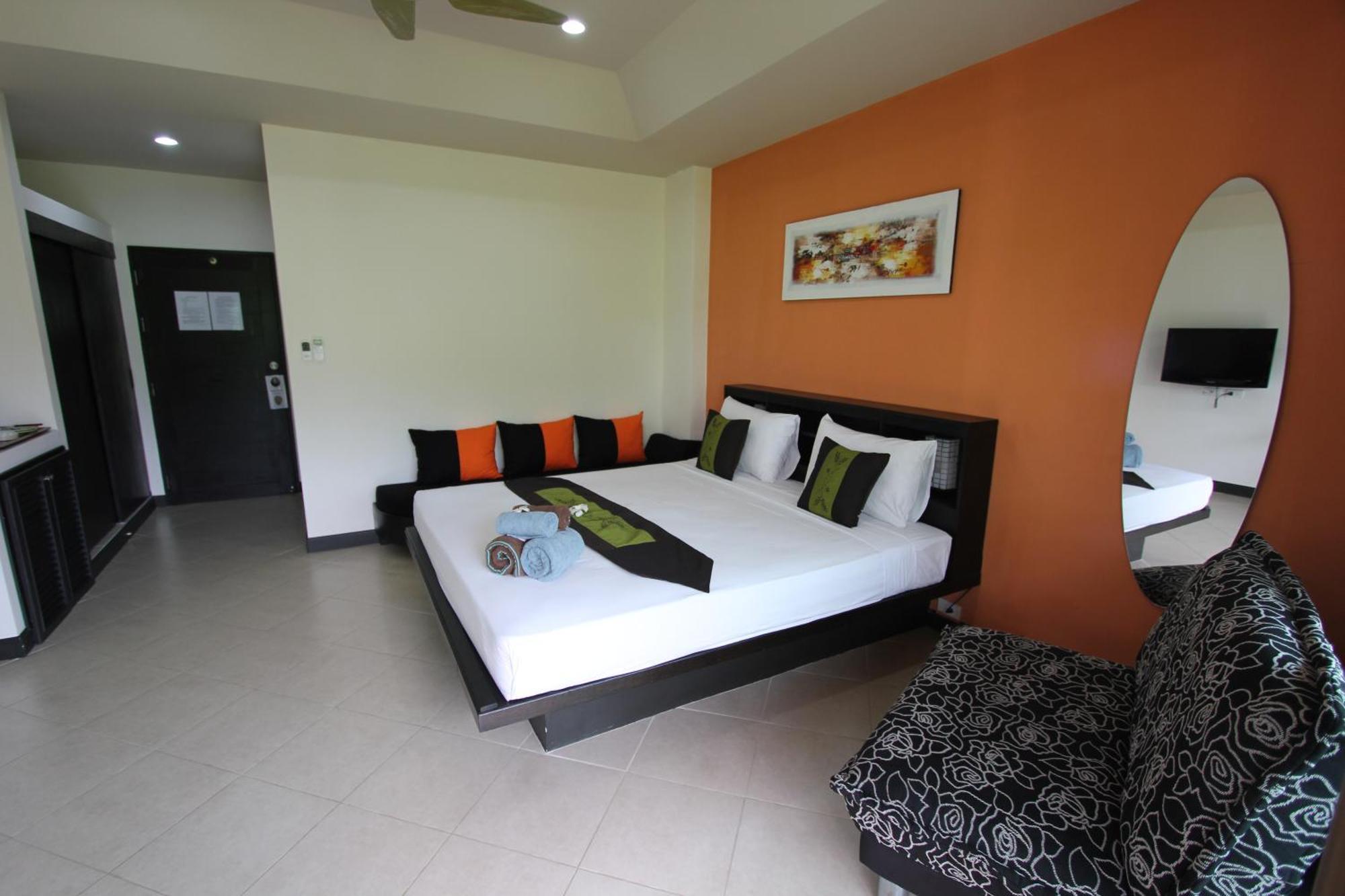 Resort Babylon Pool Nai Harn