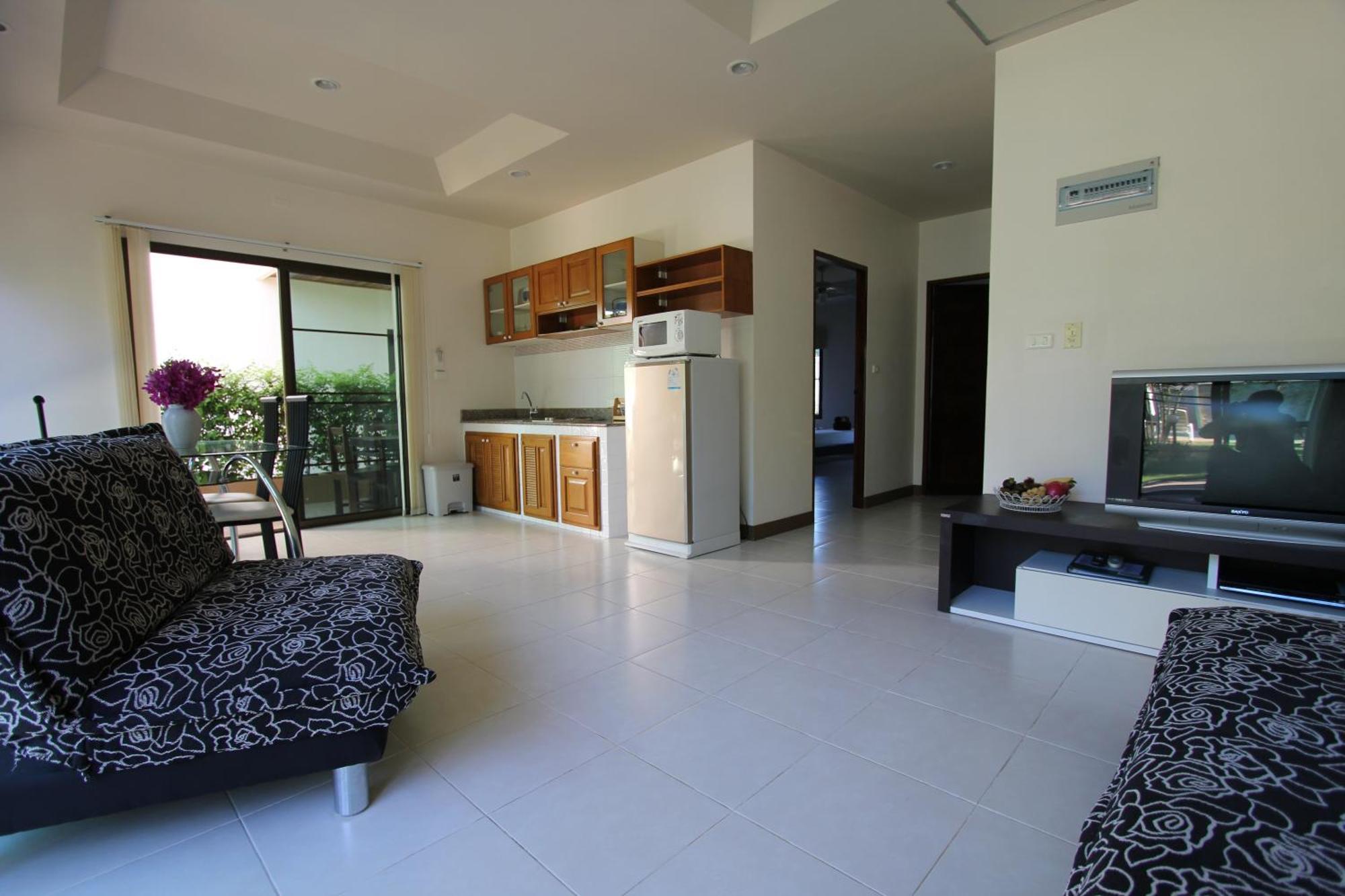 Babylon Pool 4* Nai Harn