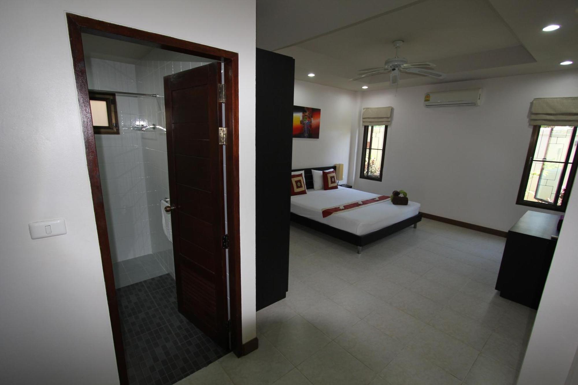 Babylon Pool Resort Nai Harn