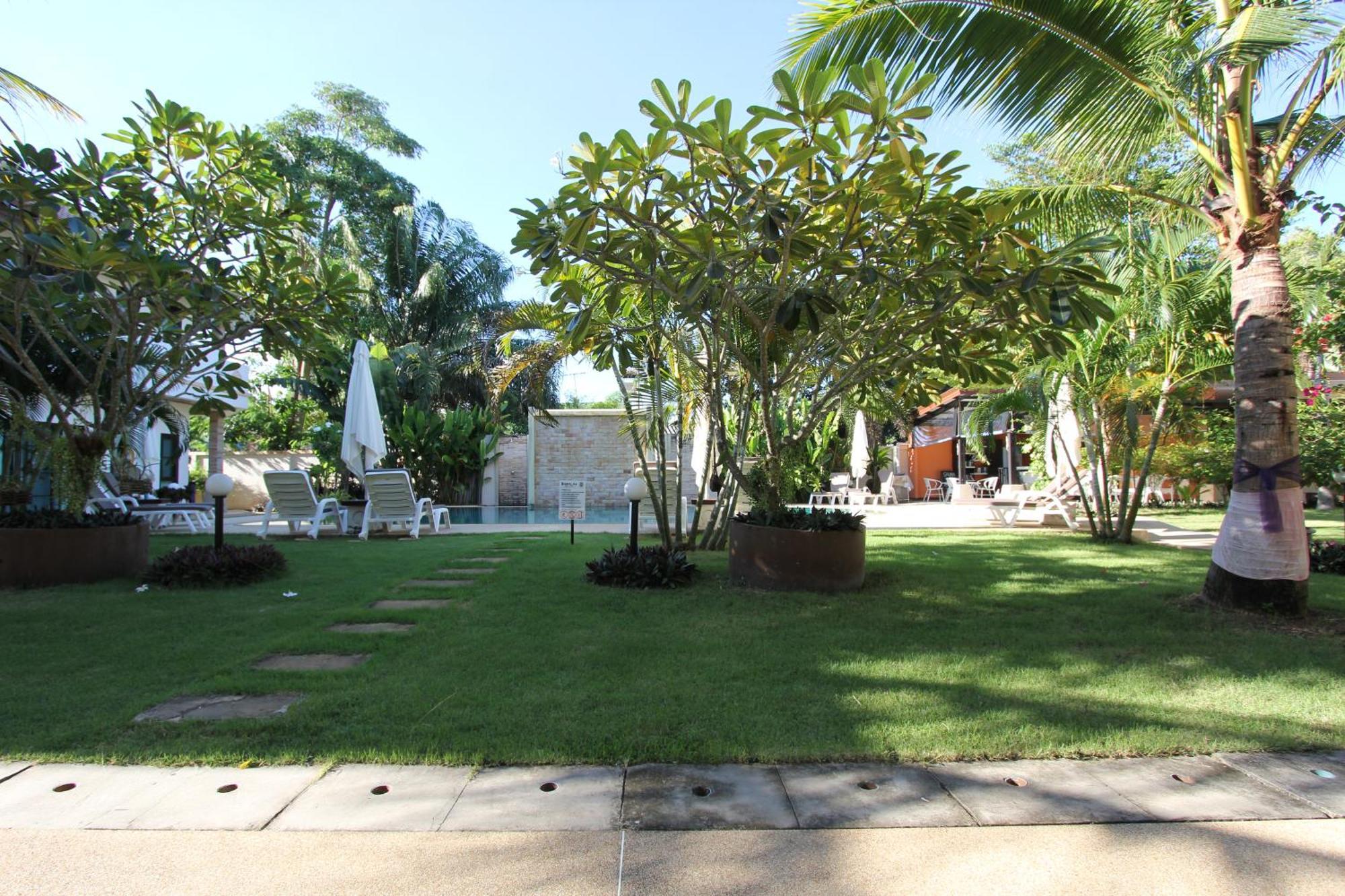 Babylon Pool Resort Nai Harn