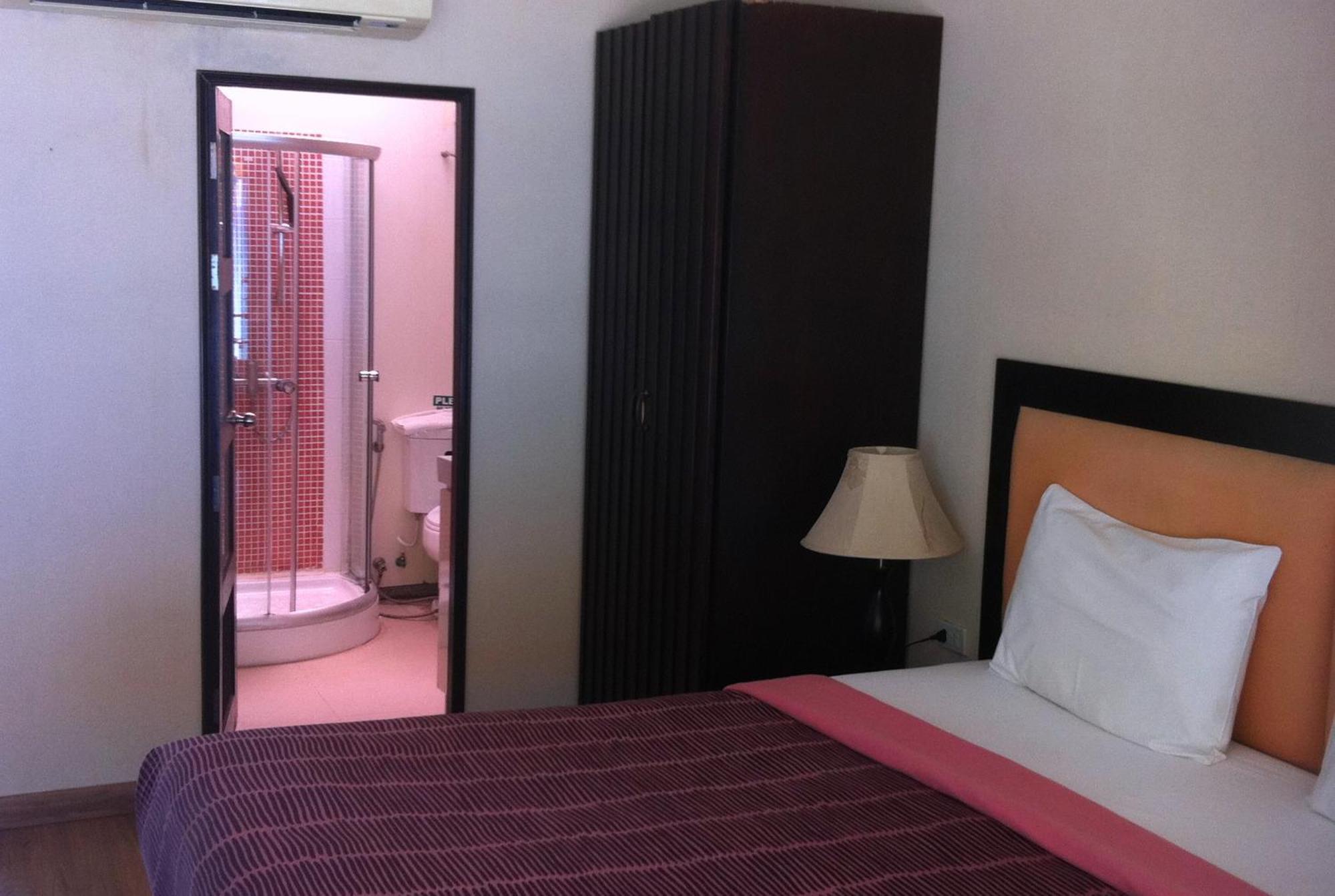Beachfront 3* Pantai Kamala