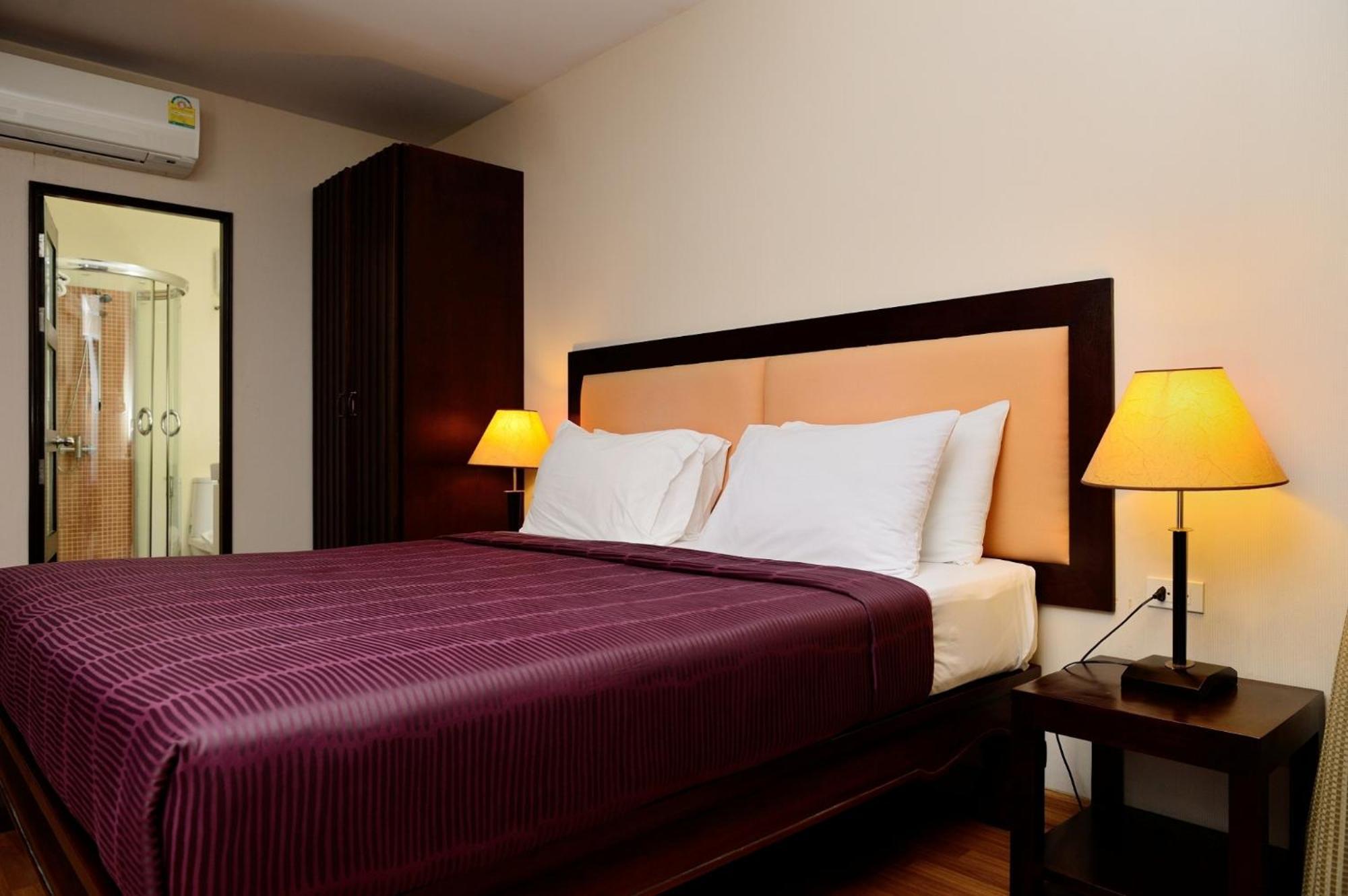 Beachfront Pantai Kamala