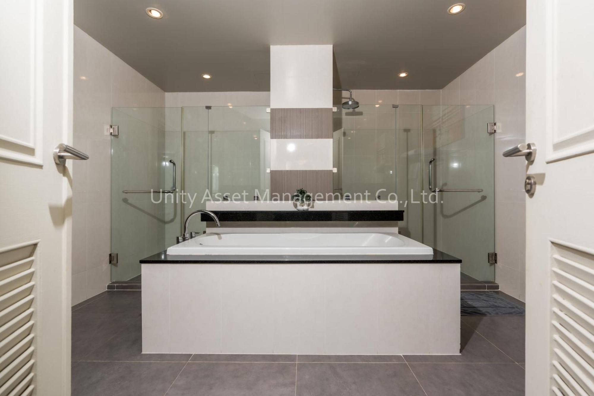The Unity And The Bliss Apartment Patong