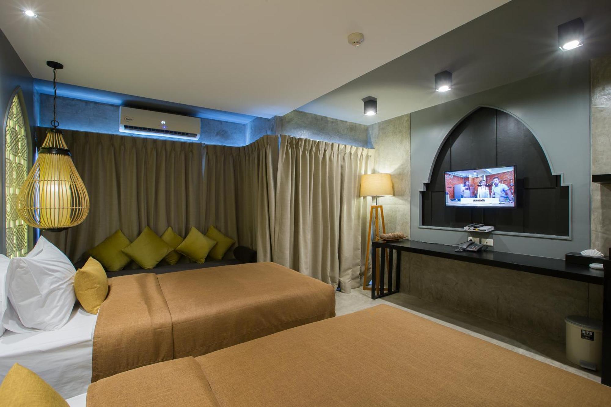 Signature Boutique Hotel 3*