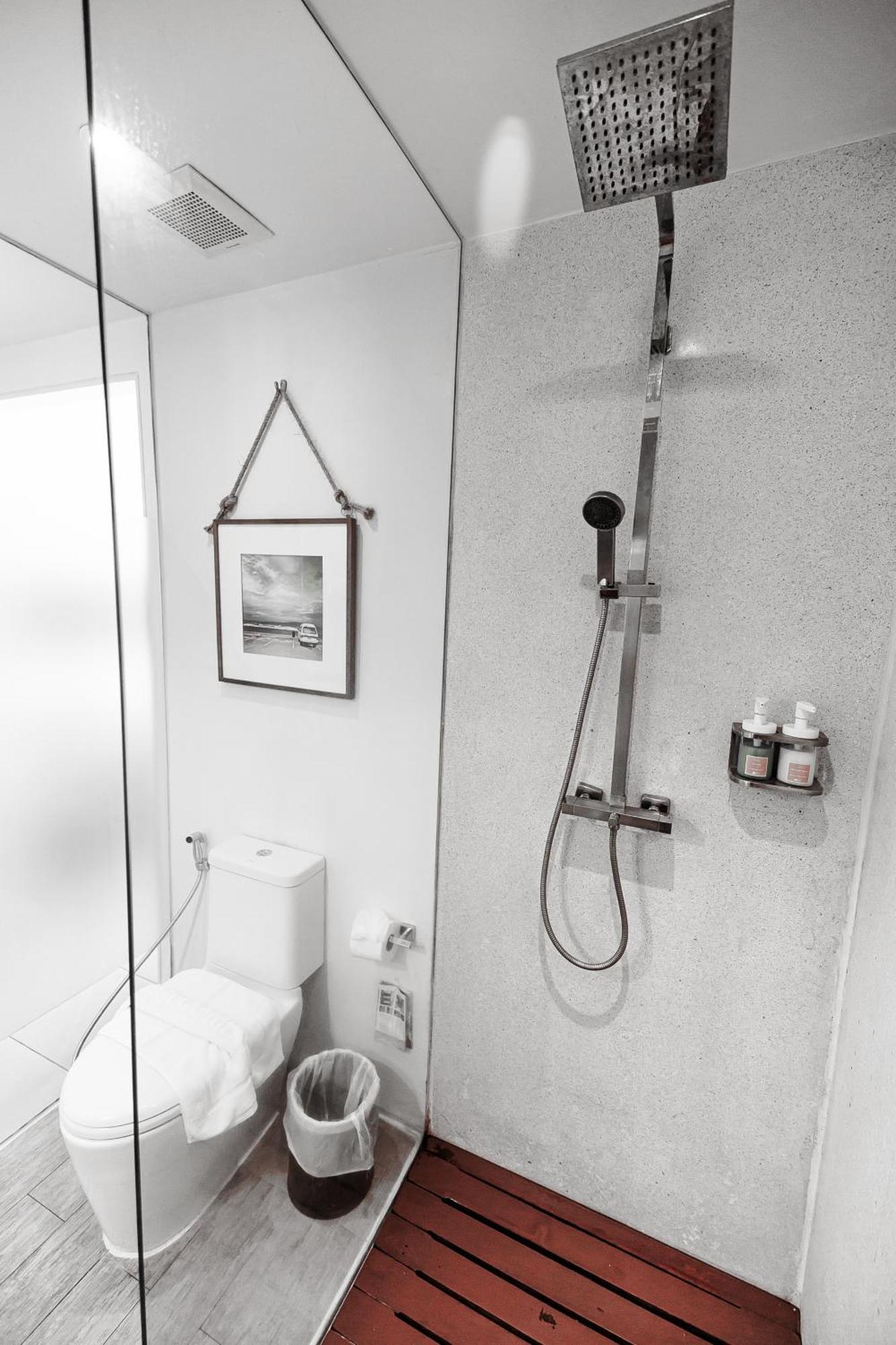 Hotel The Melody Phuket - Sha Extra 4*