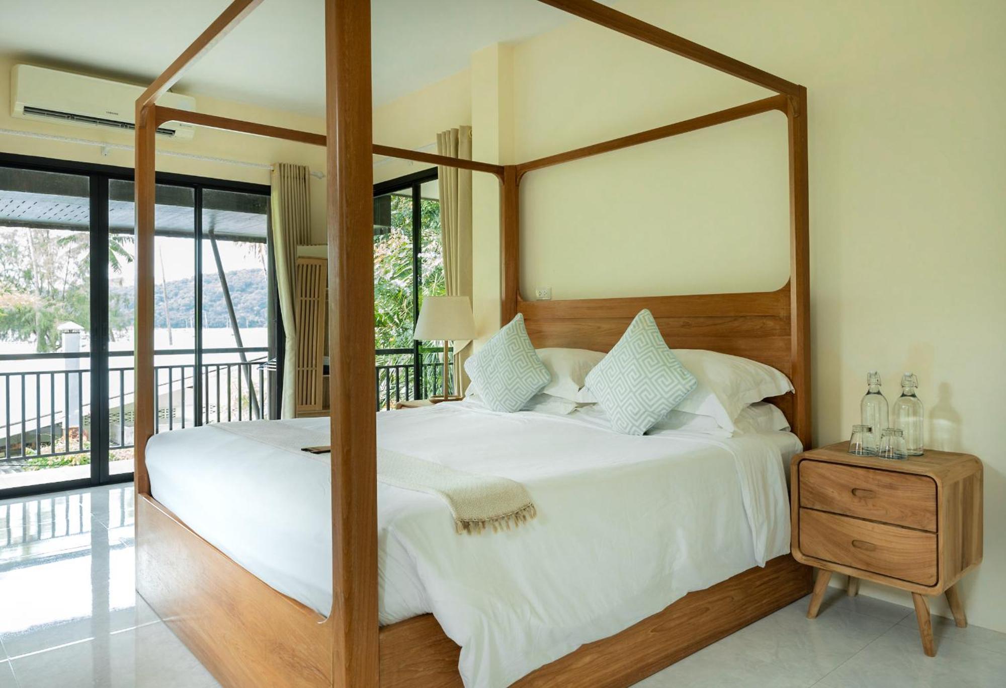 Resort The Cove