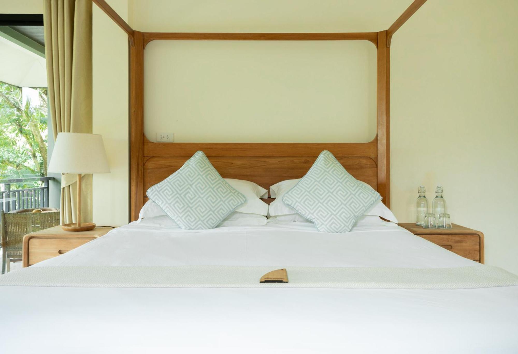 Resort The Cove 4*