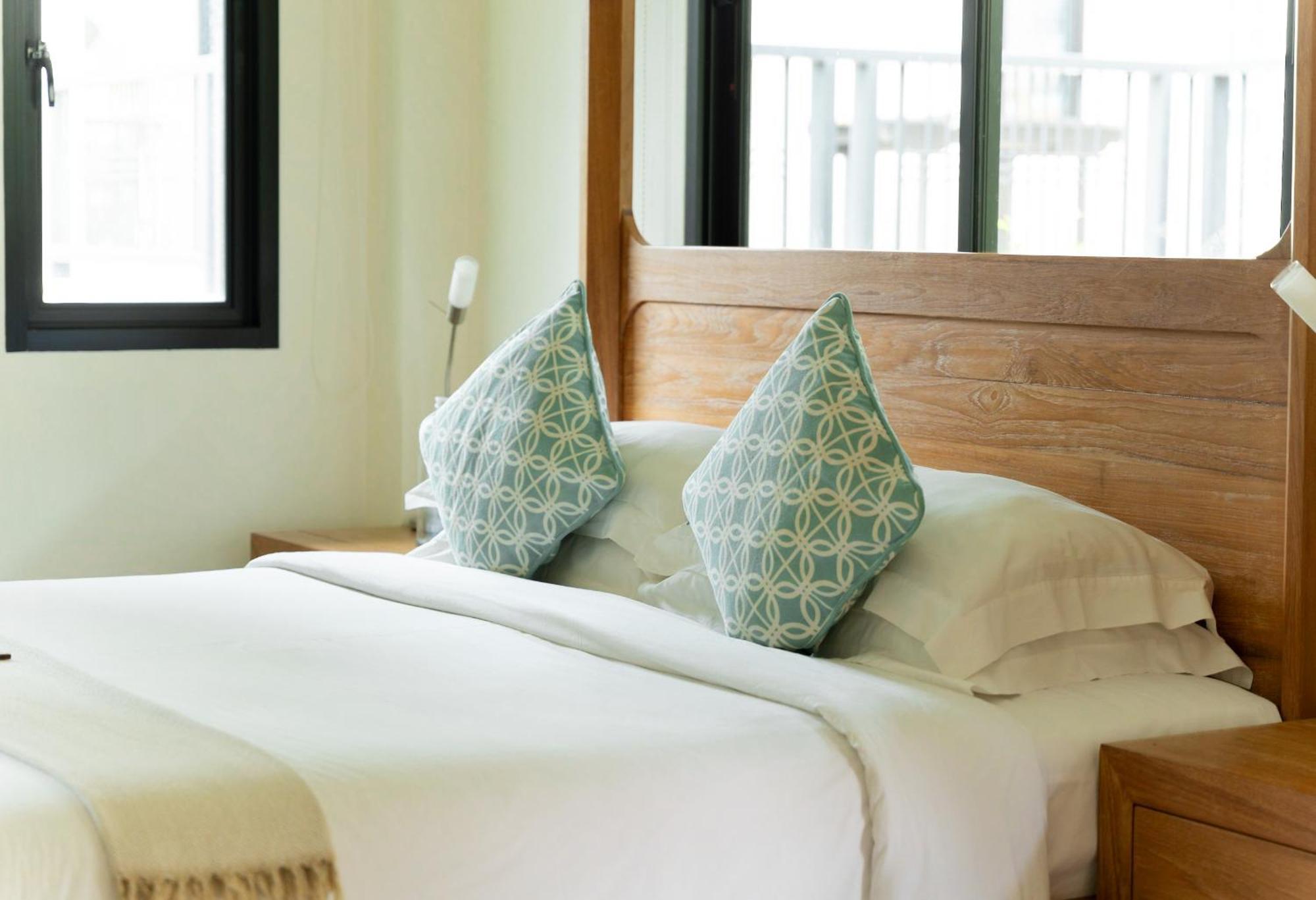 Resort The Cove 4*