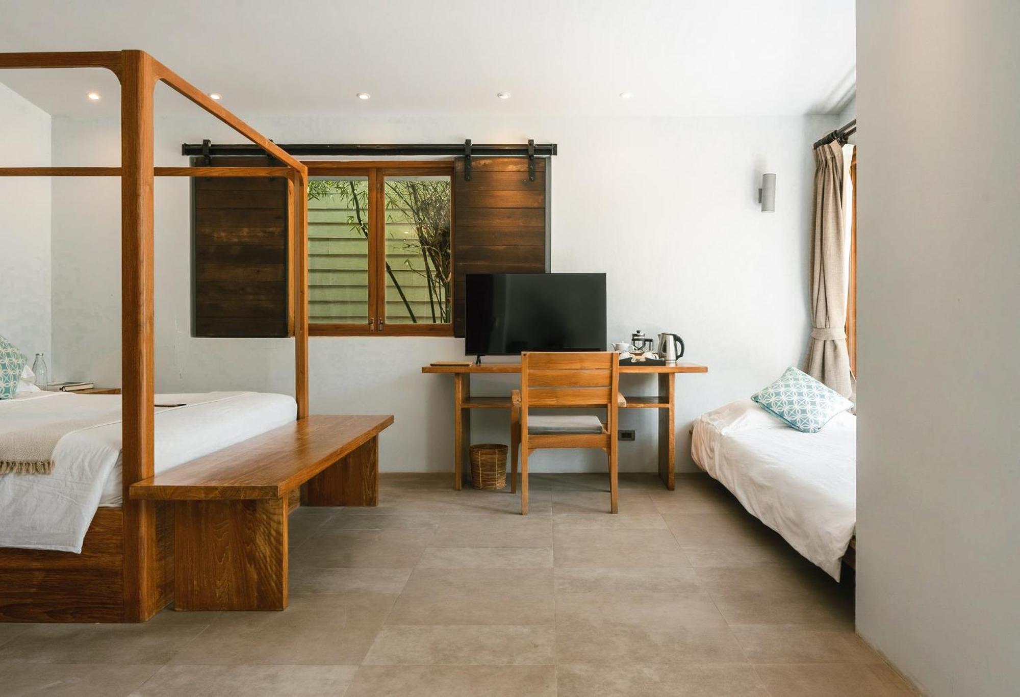 Resort The Cove