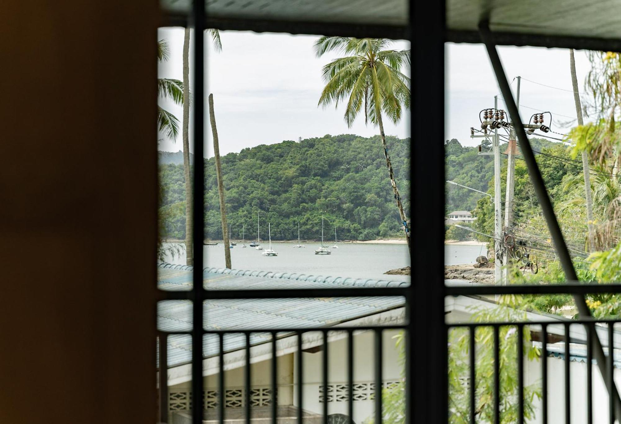 Resort The Cove Cape Panwa