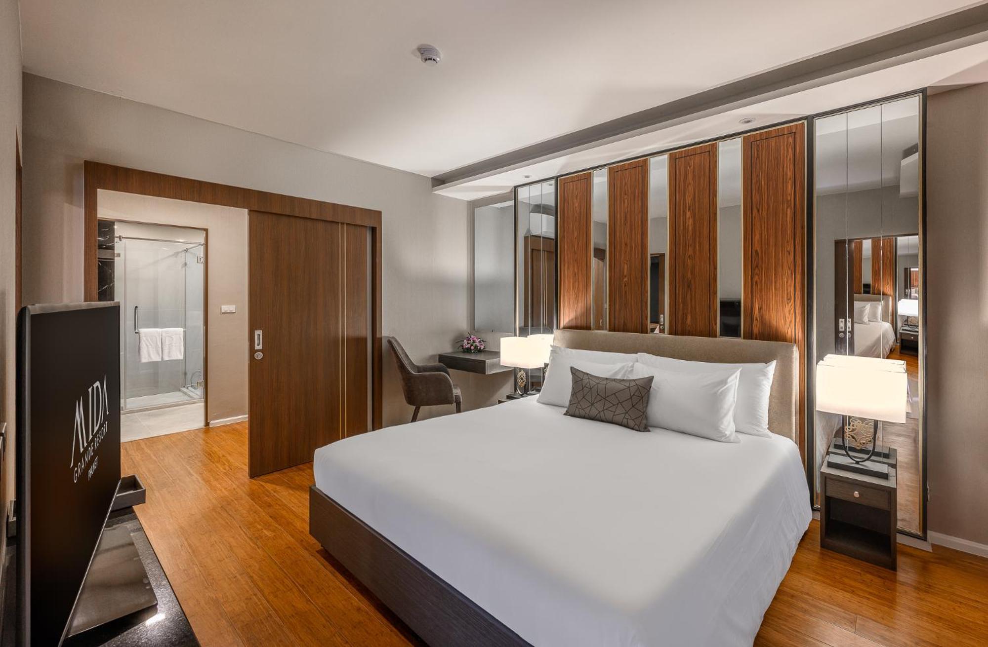 Hotel Mida Grande Phuket Official Account Surin Beach (Phuket)