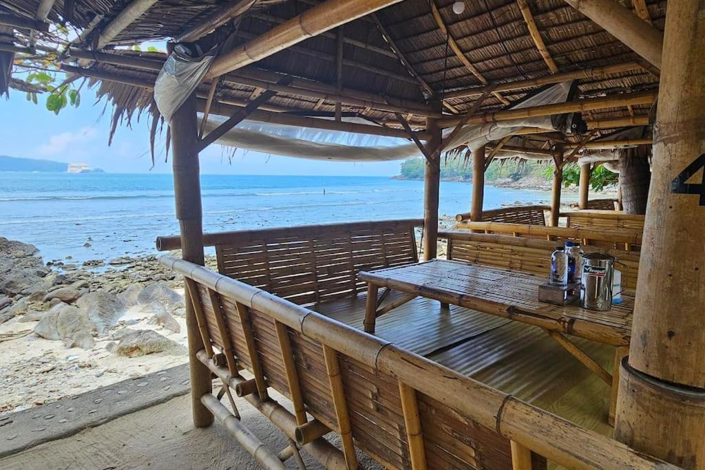 Baycliff 3-bedroom 160 M2 With Sea View Terrace Apartment *