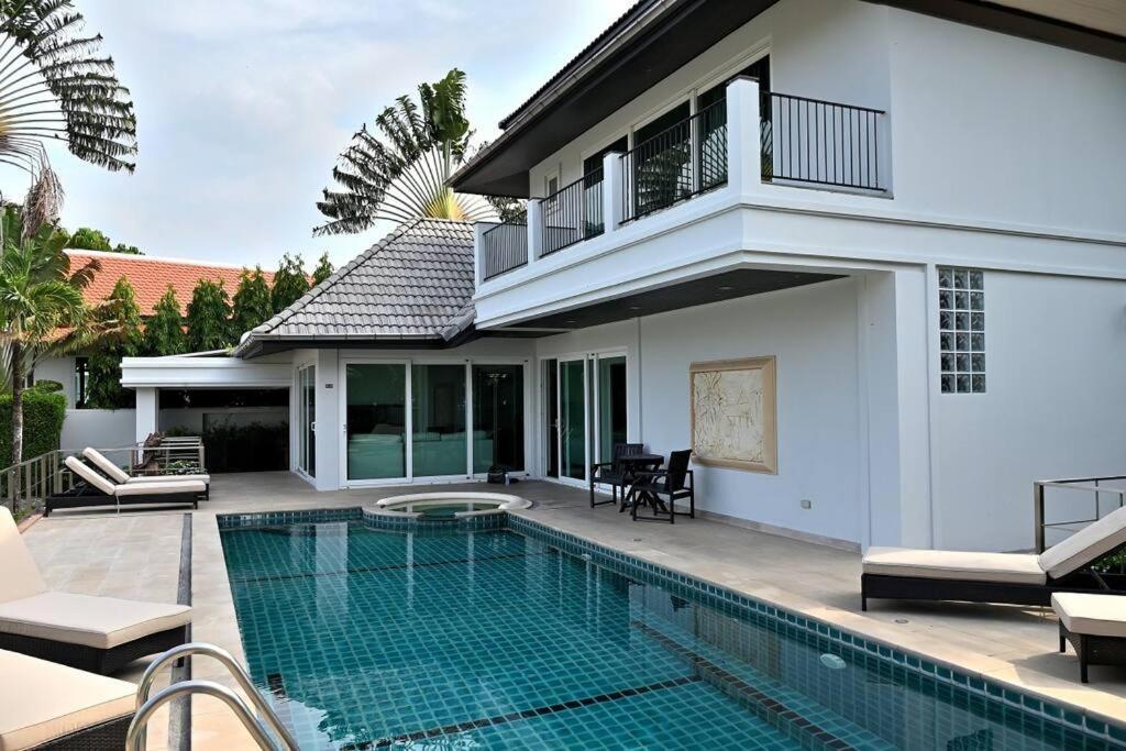 Villa Johanna By G Estate Phuket *